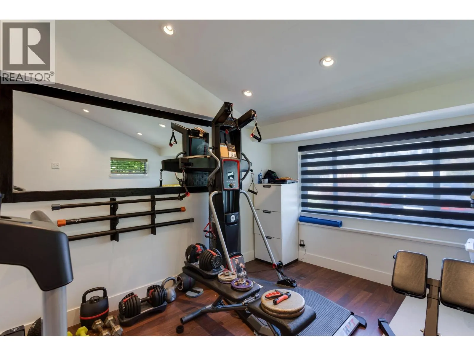 1249 ALDERWOOD PLACE