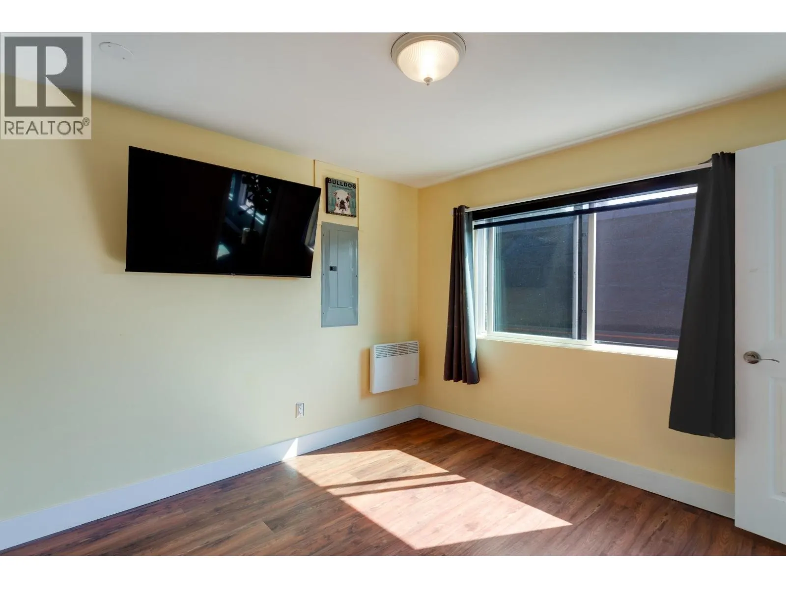 1249 ALDERWOOD PLACE