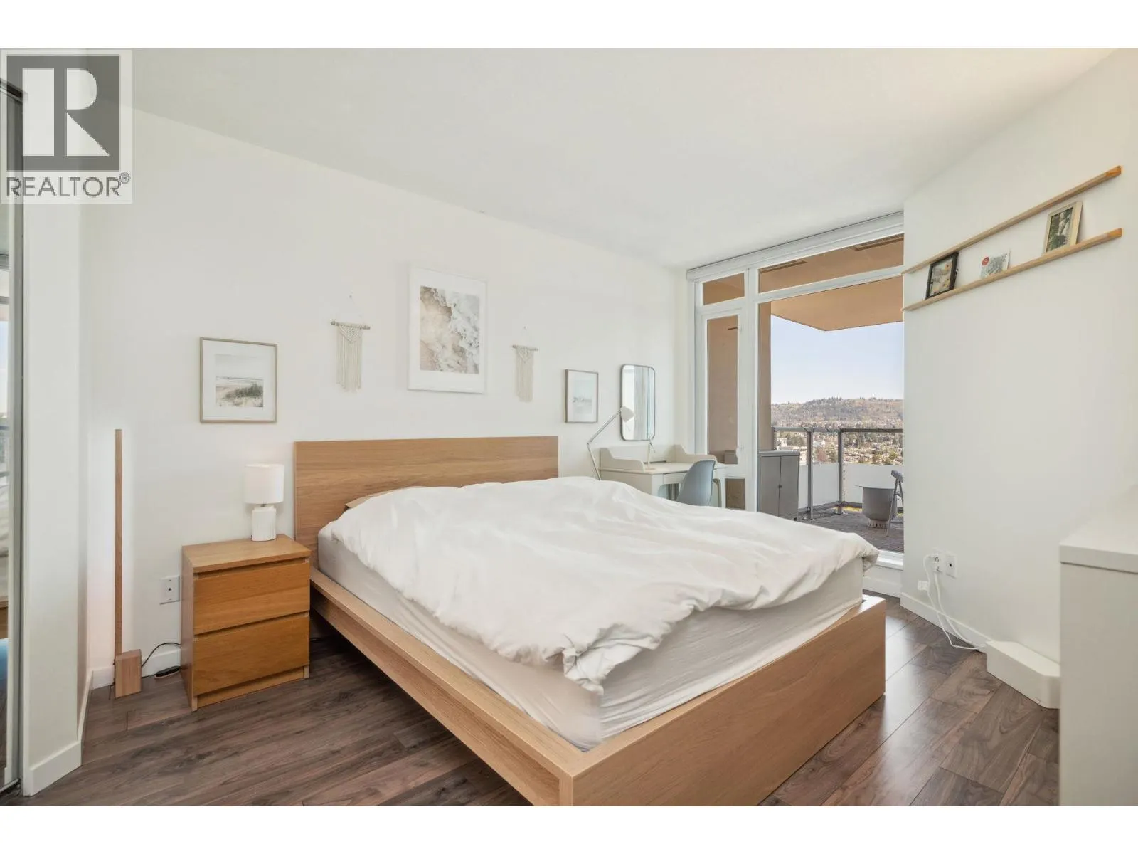 2905 2133 DOUGLAS ROAD