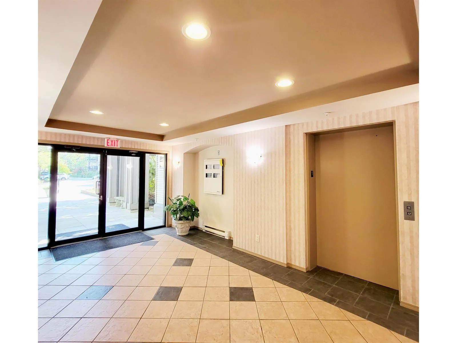 126 27358 32 AVENUE