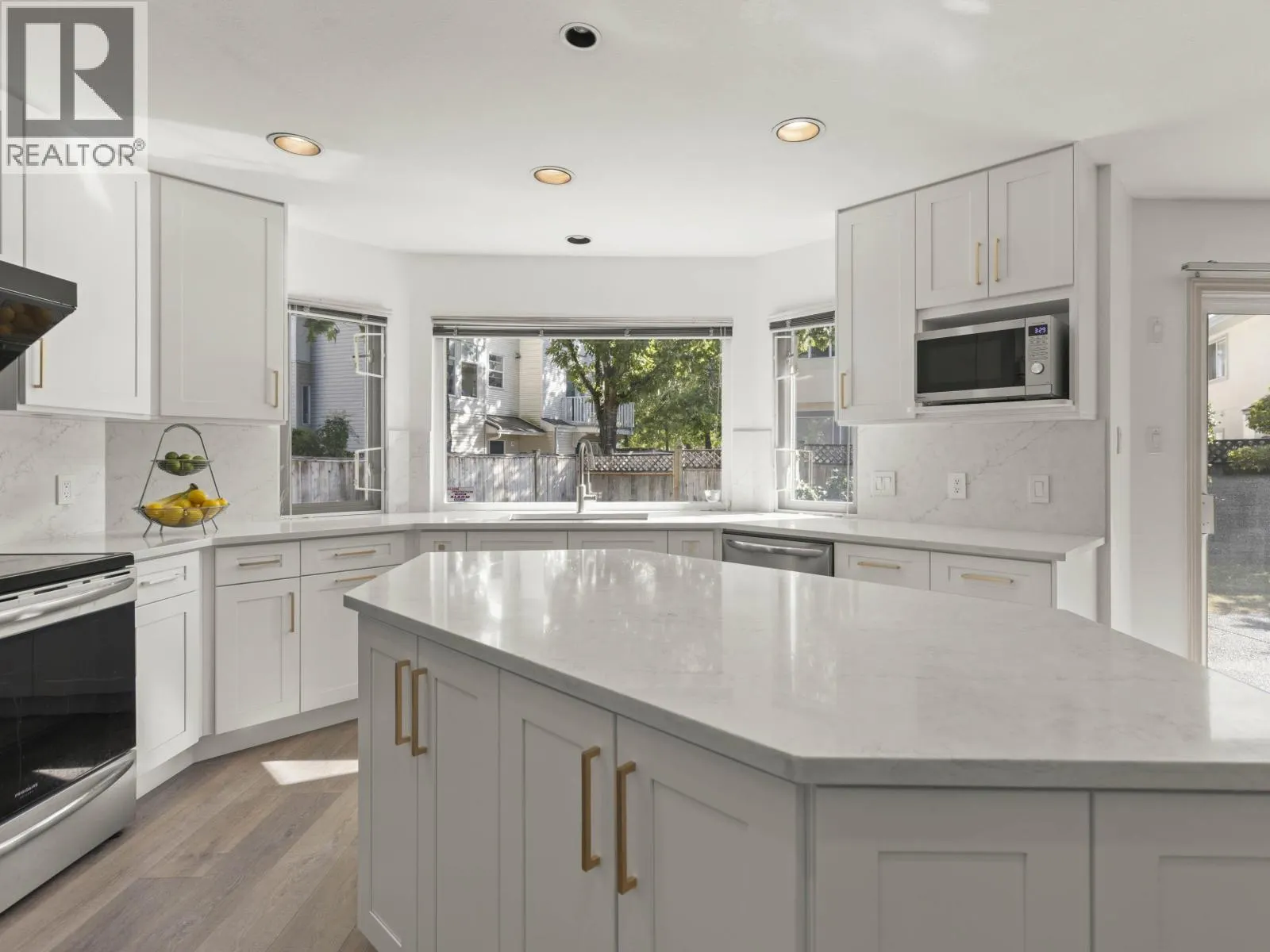 4580 CAMERON COURT