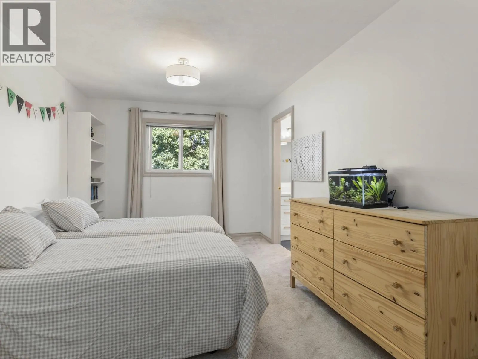 4580 CAMERON COURT