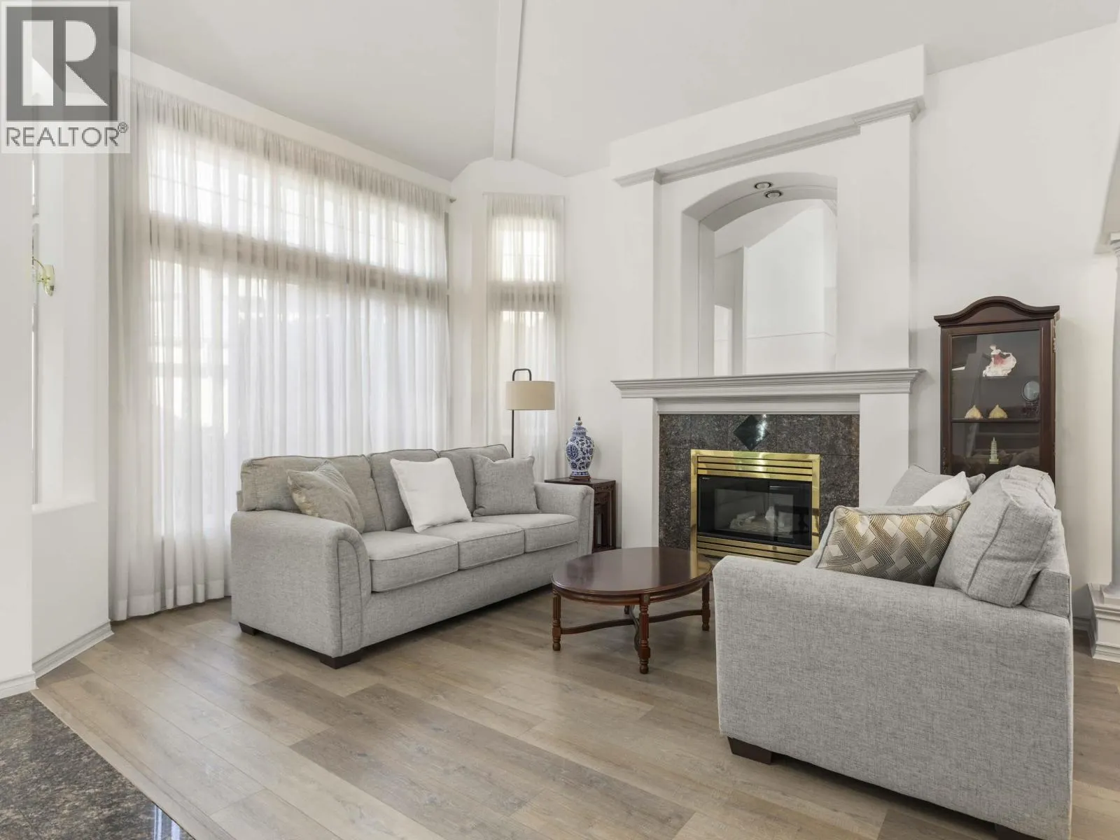 4580 CAMERON COURT