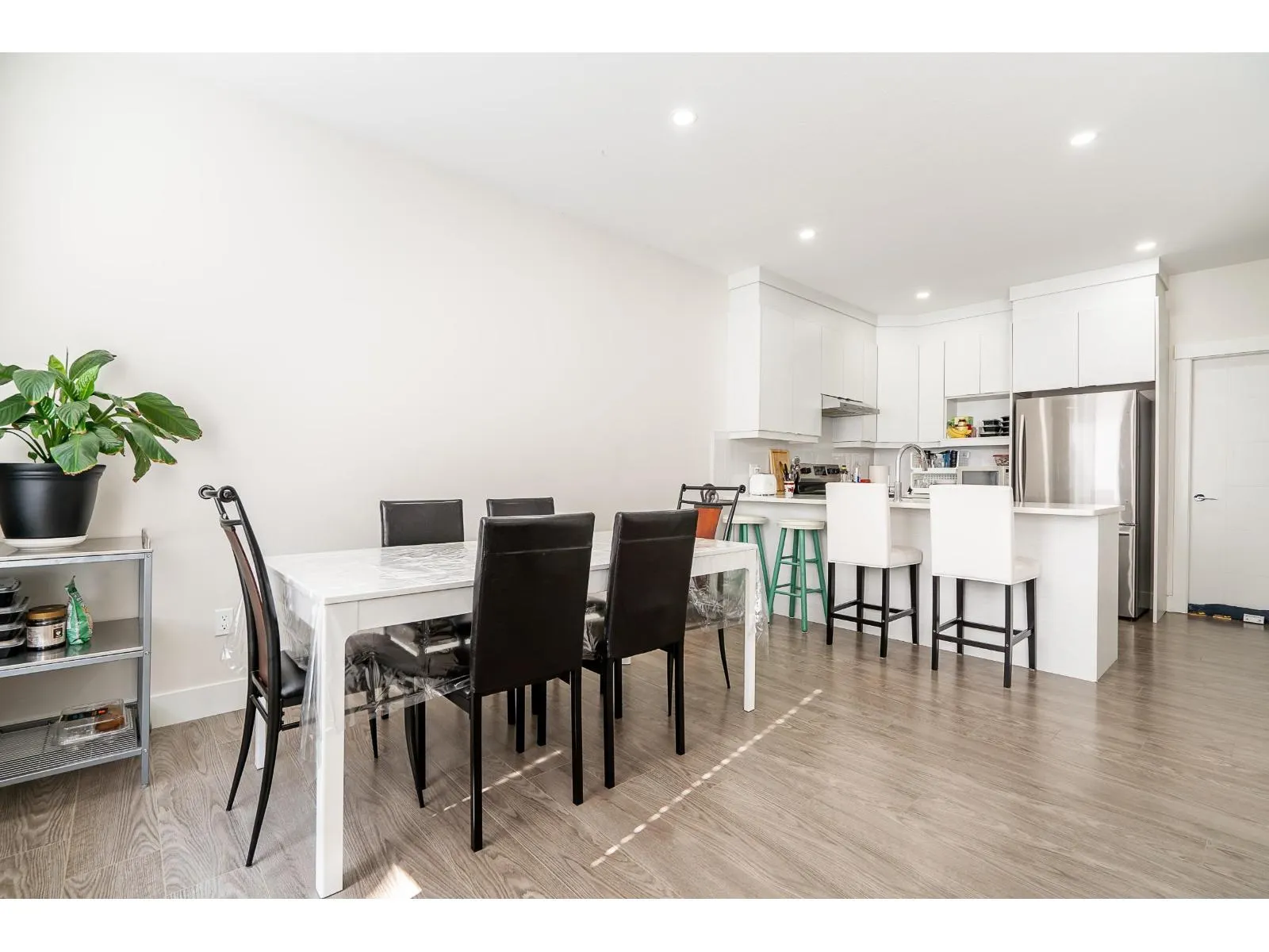 28 8033 166B STREET