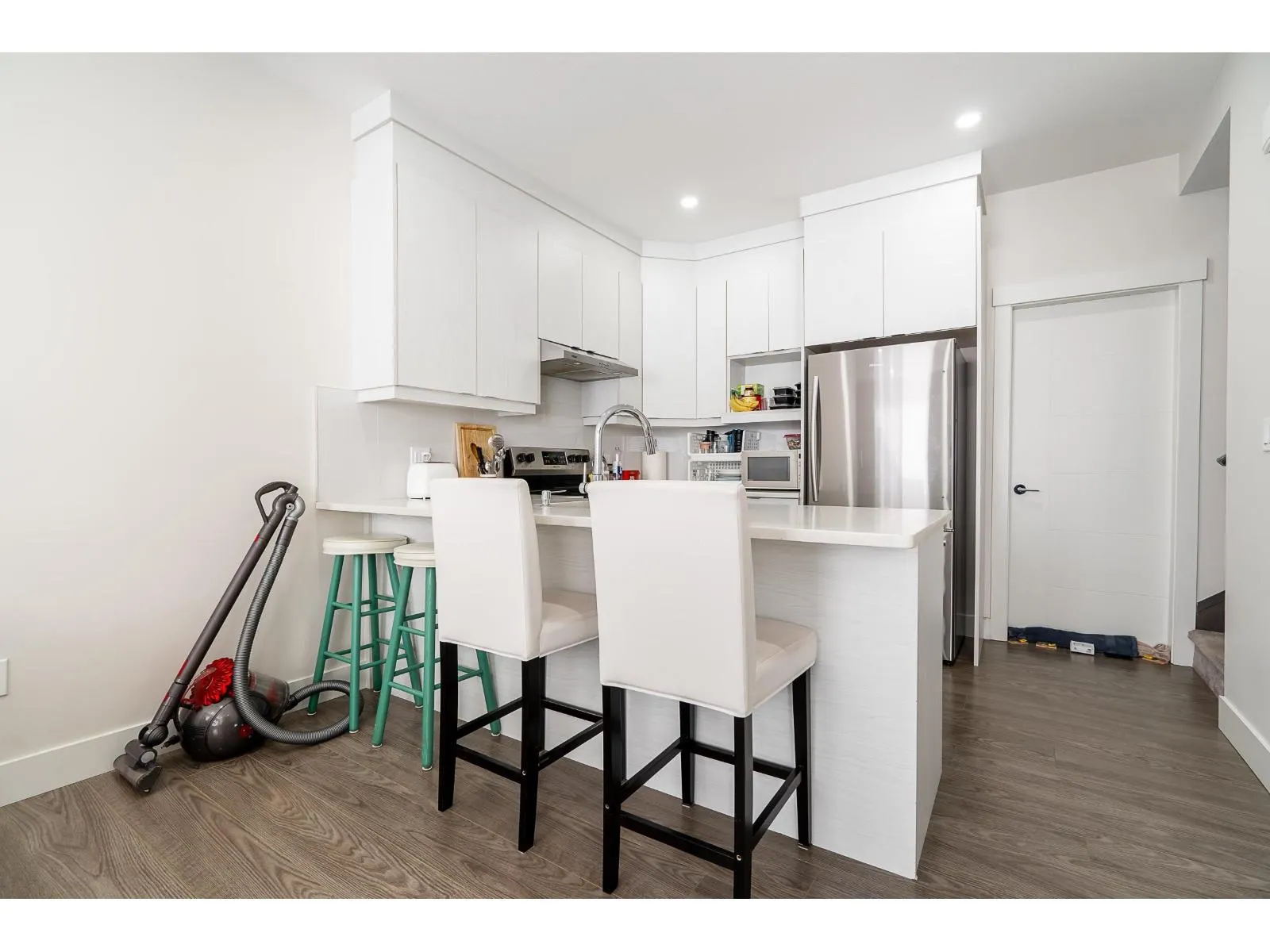 28 8033 166B STREET