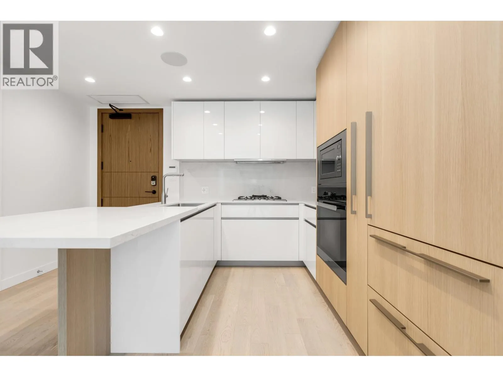 605 6811 PEARSON WAY