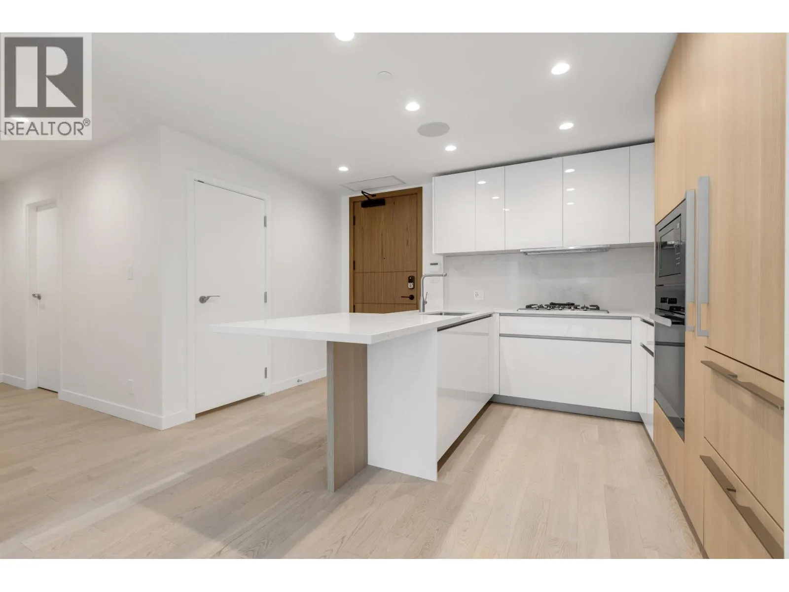 605 6811 PEARSON WAY