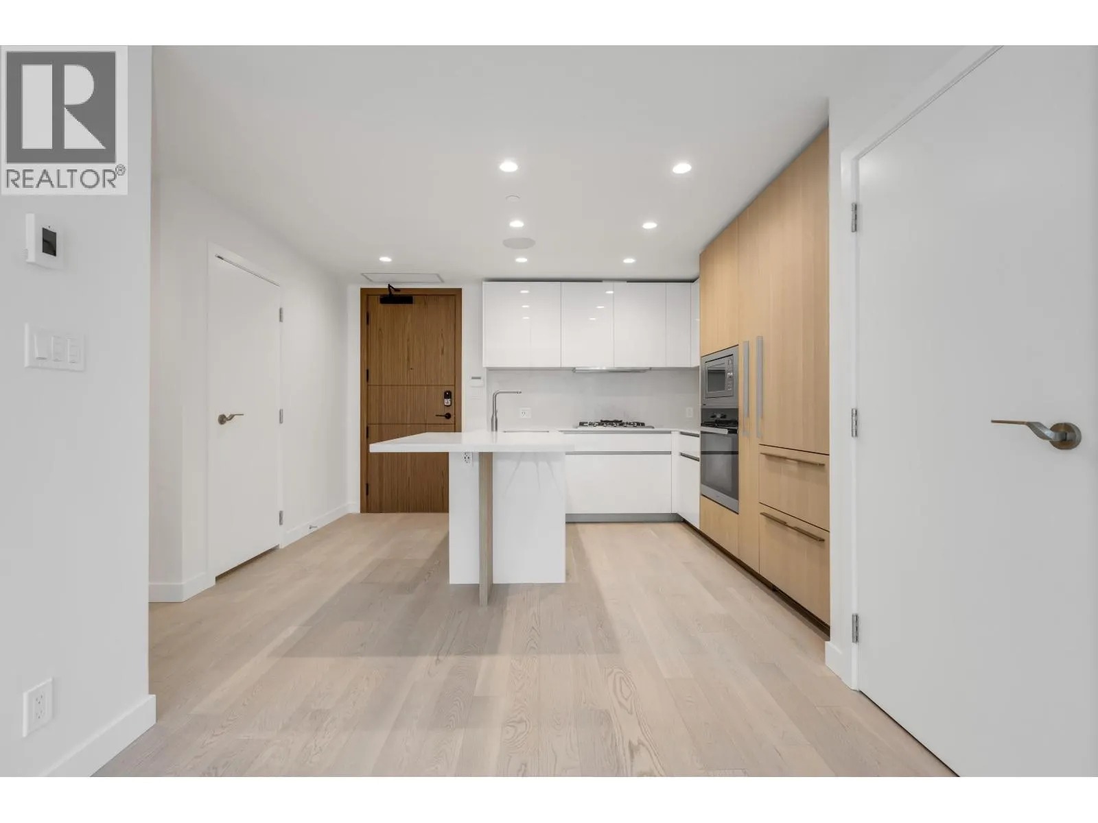 605 6811 PEARSON WAY