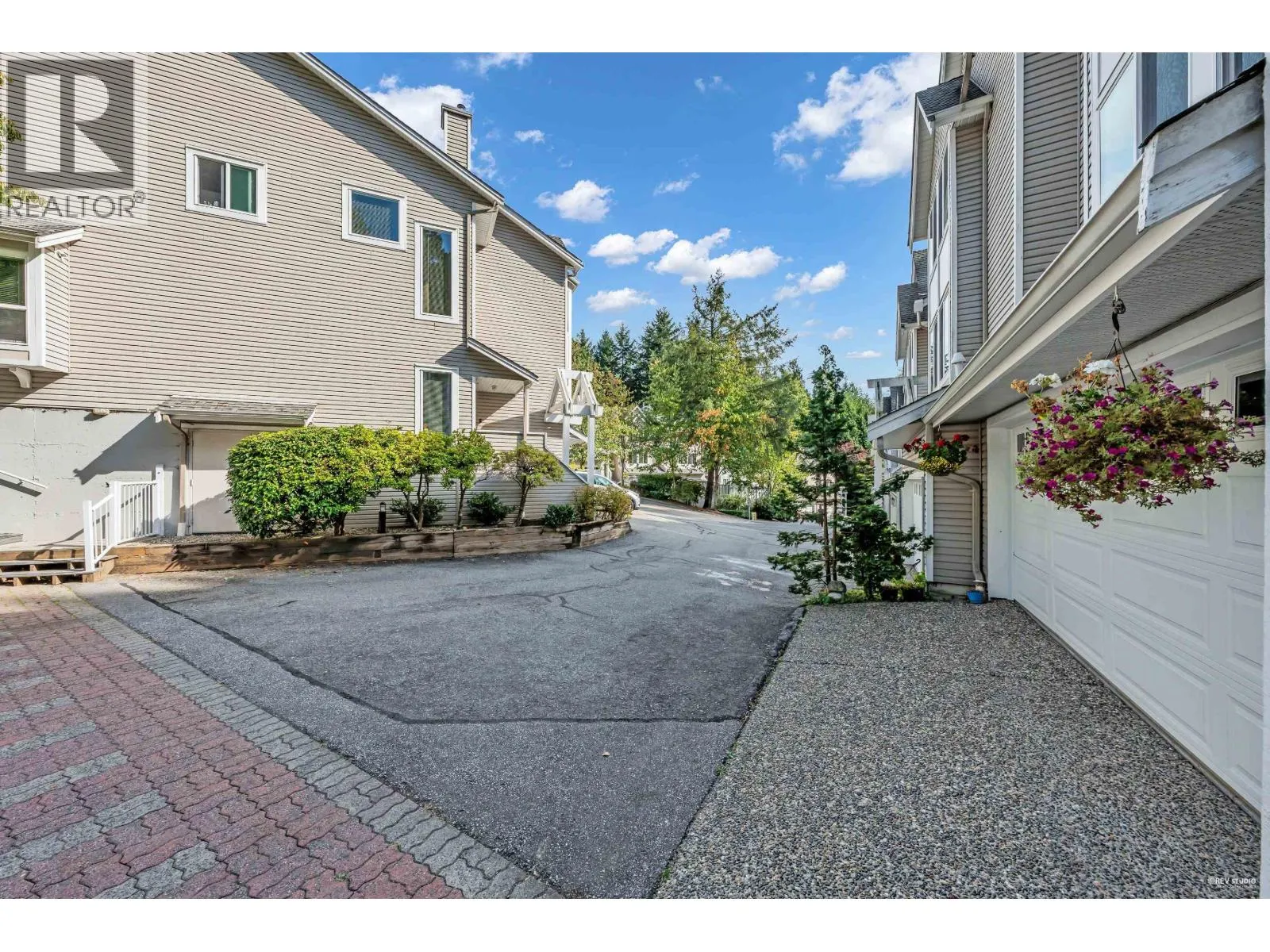 51 2600 BEAVERBROOK CRESCENT