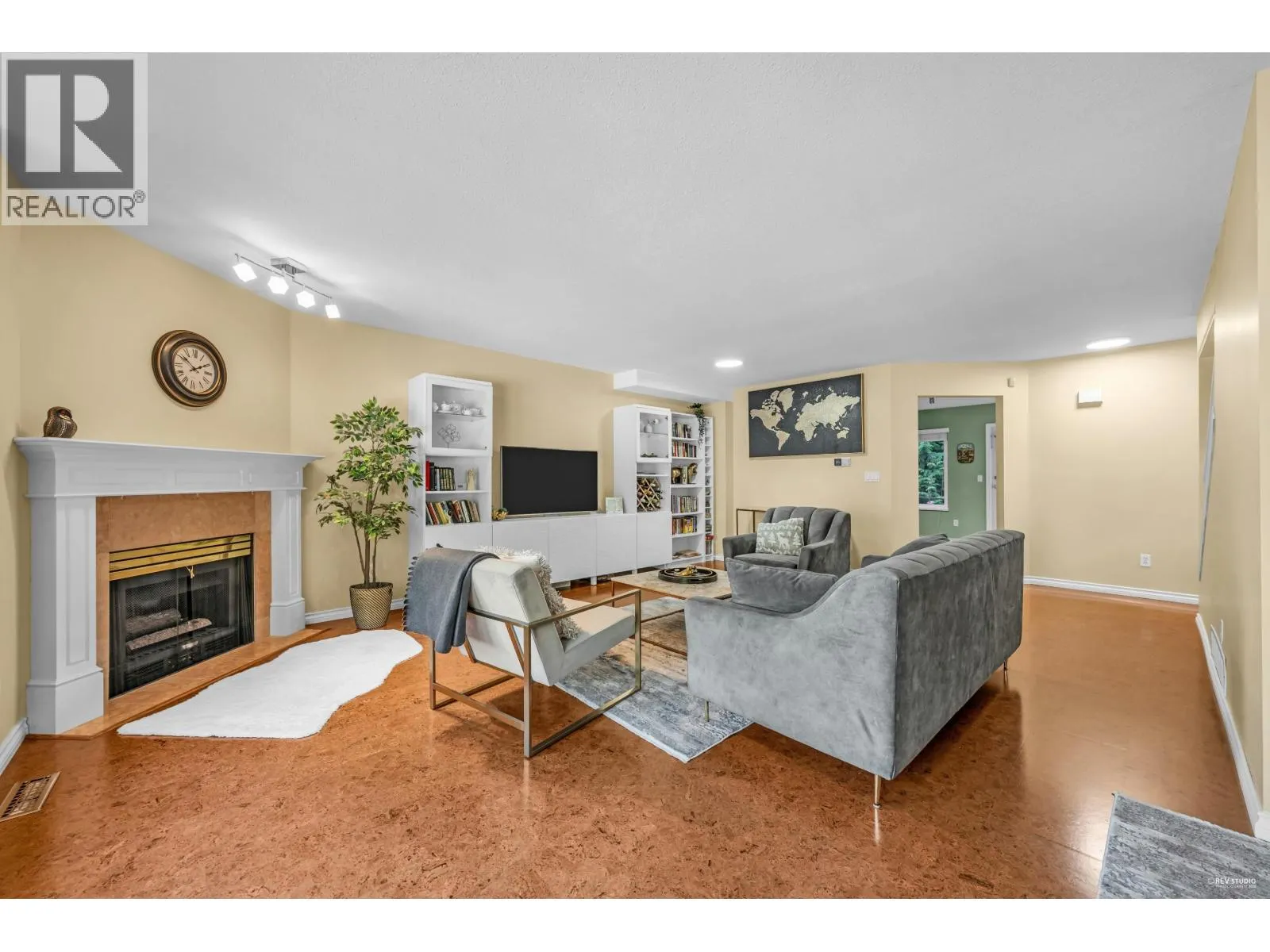 51 2600 BEAVERBROOK CRESCENT