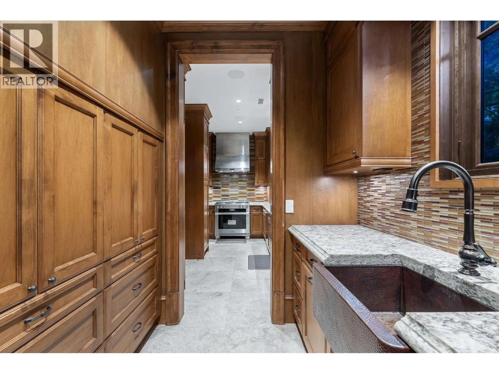 1980 CEDAR CRESCENT
