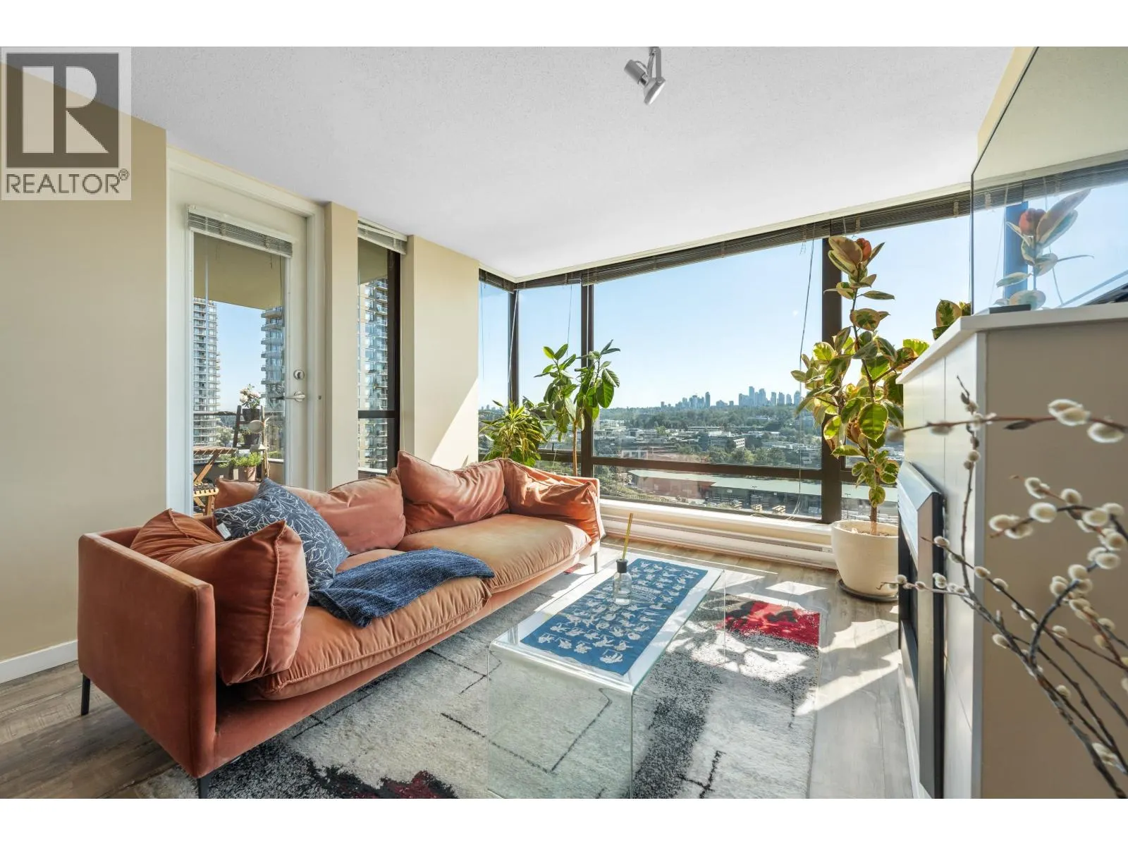 1806 4178 DAWSON STREET