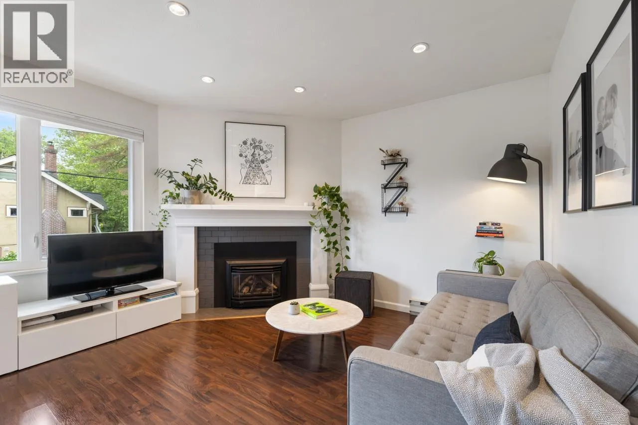 103 W 15TH AVENUE