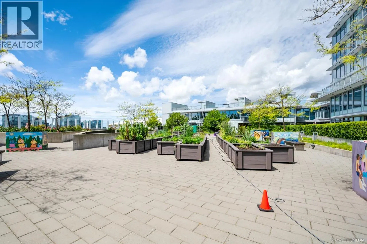 6005 5511 HOLLYBRIDGE WAY