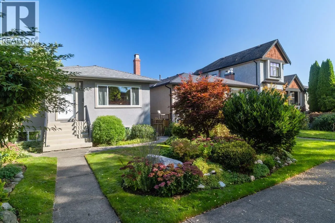 2743 KITCHENER STREET