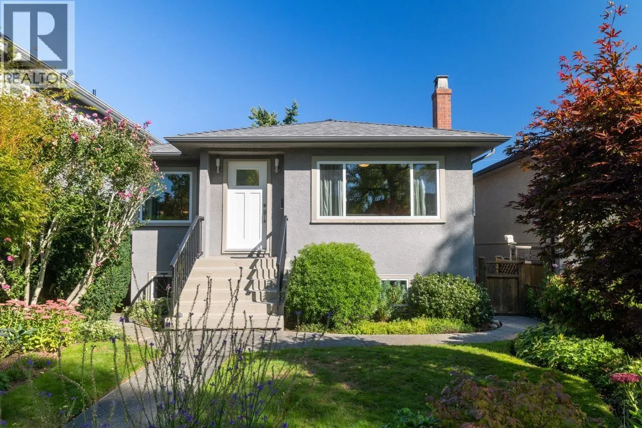 2743 KITCHENER STREET