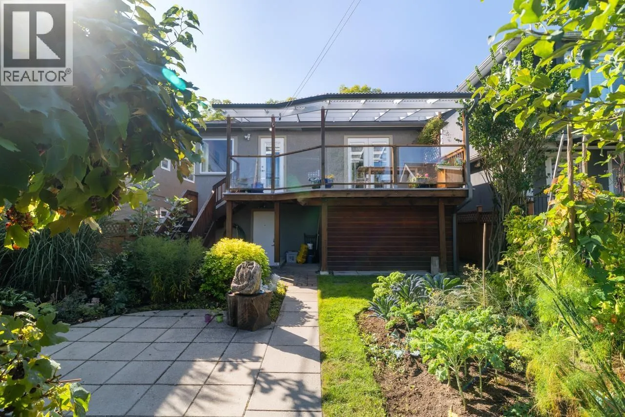 2743 KITCHENER STREET