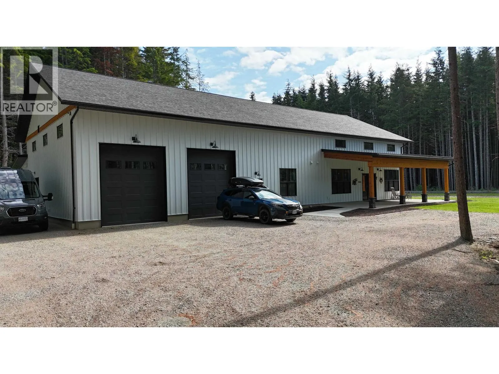 324 LOGANBERRY AVENUE