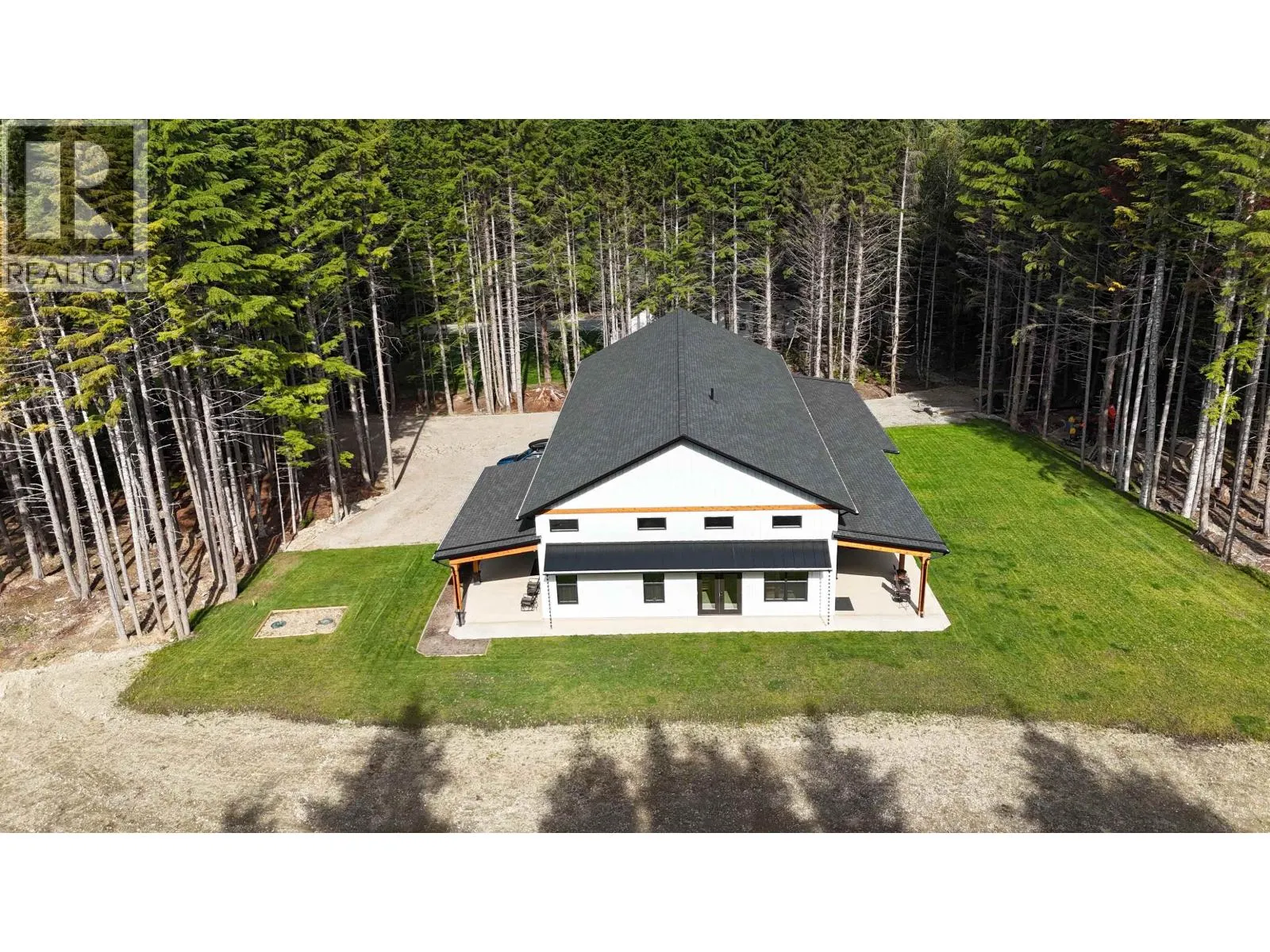 324 LOGANBERRY AVENUE