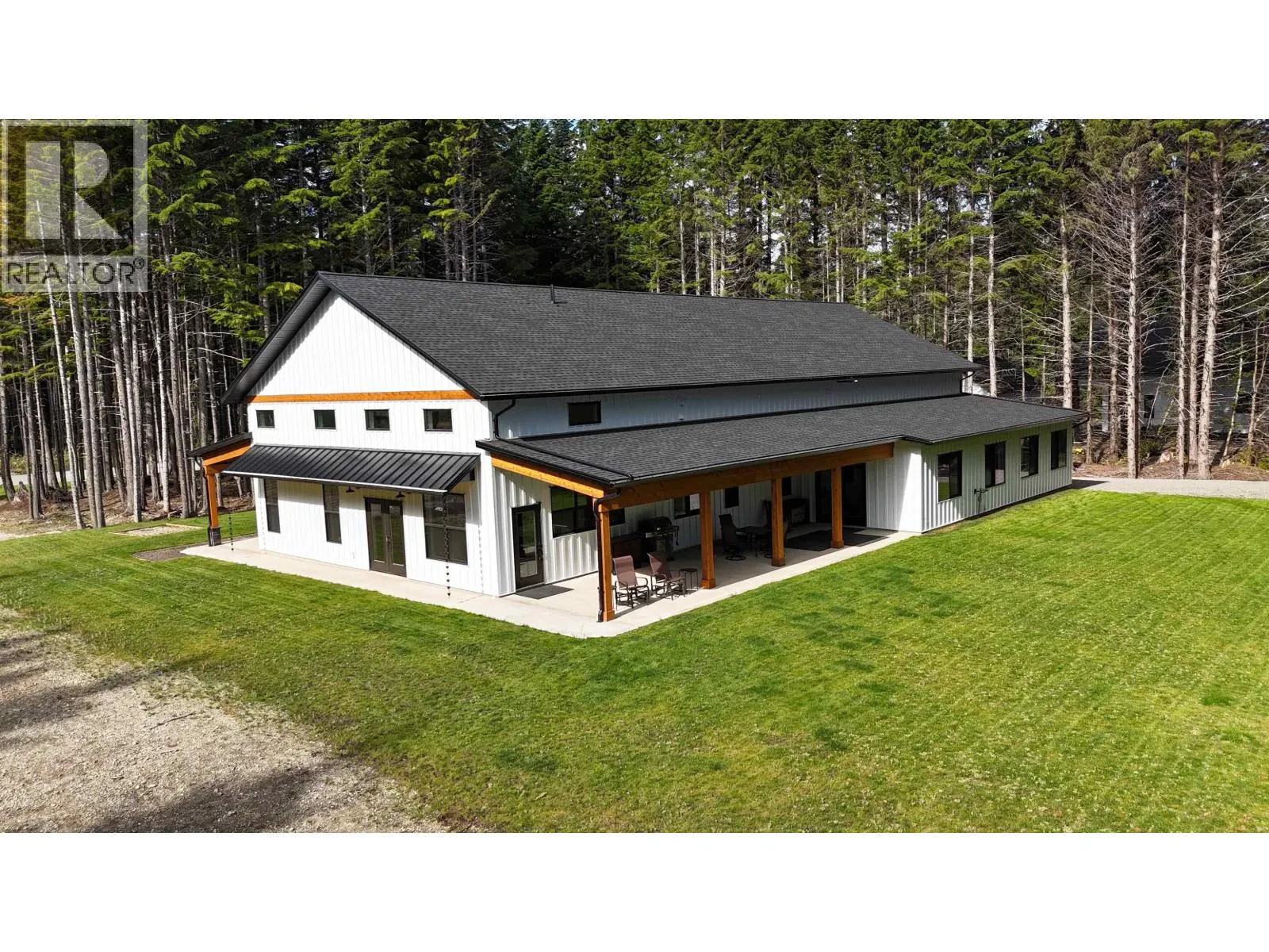 324 LOGANBERRY AVENUE