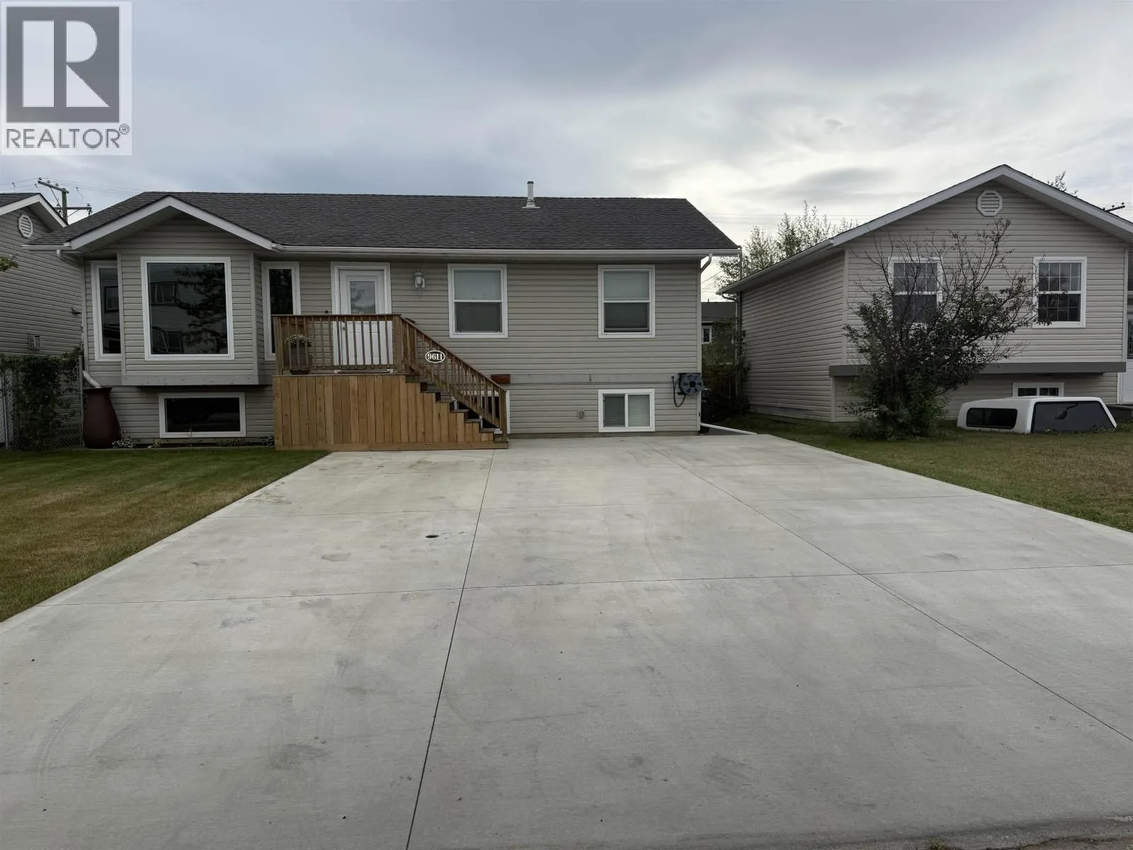9611 102 AVENUE