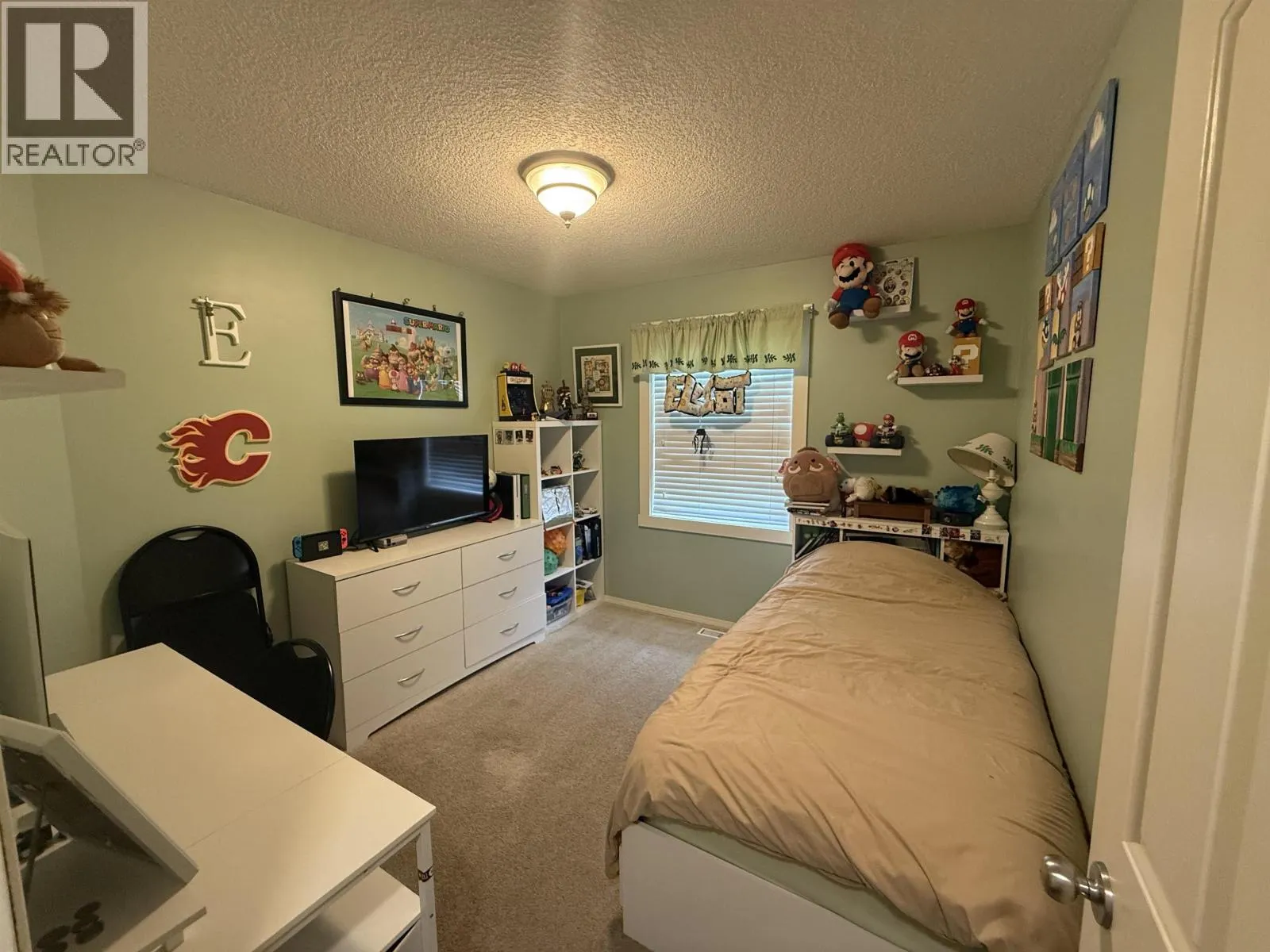 9611 102 AVENUE