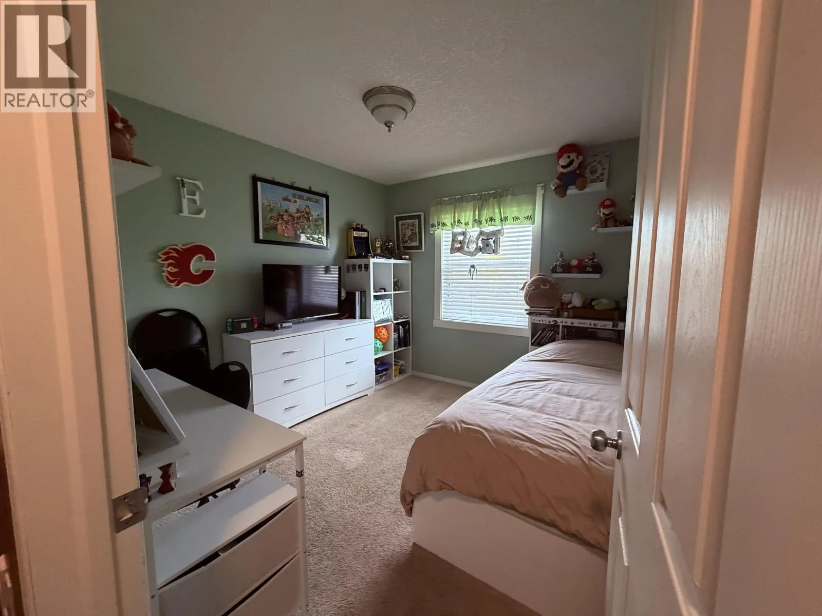 9611 102 AVENUE