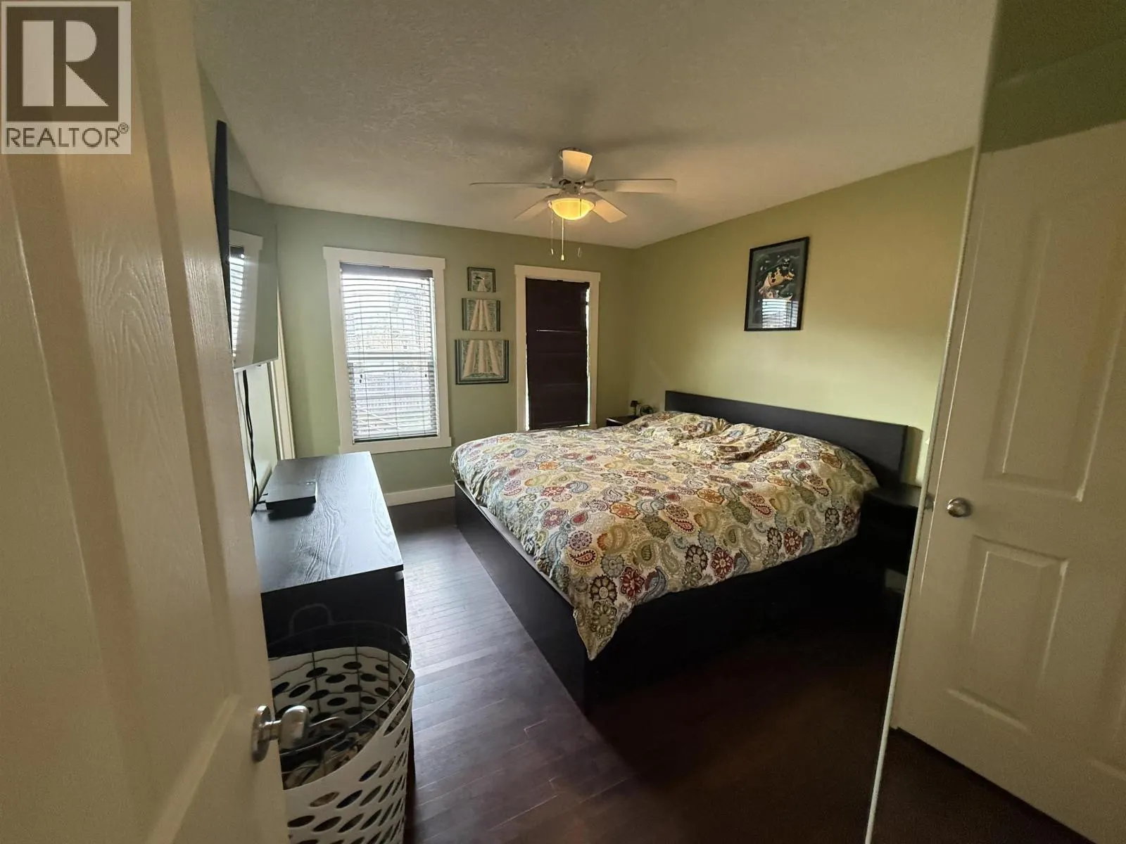 9611 102 AVENUE