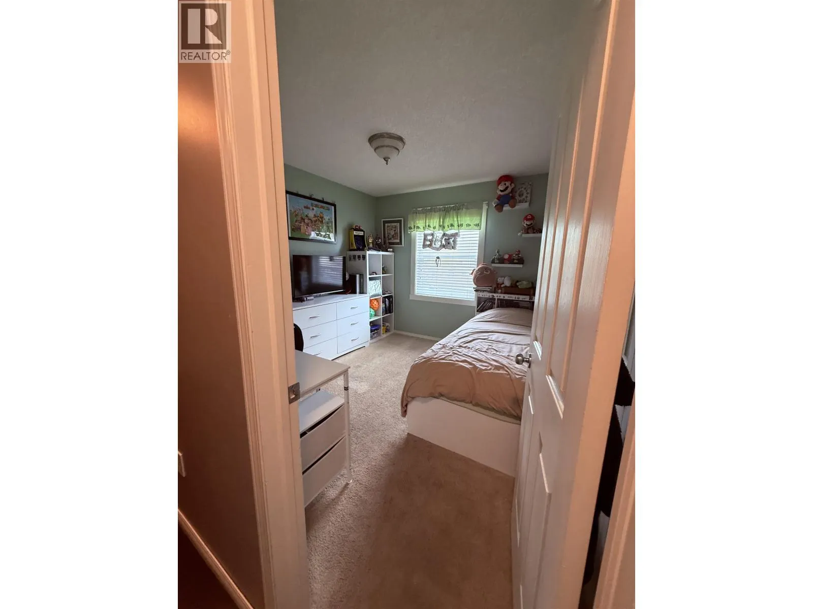 9611 102 AVENUE