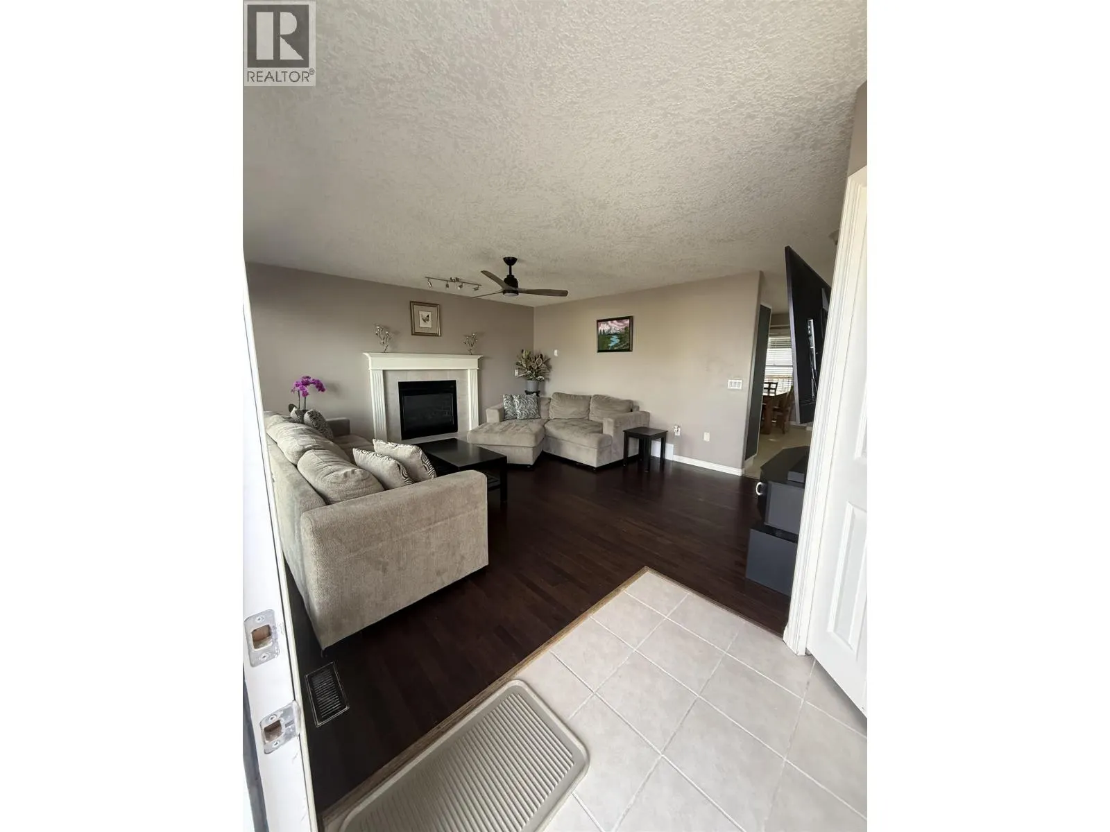 9611 102 AVENUE