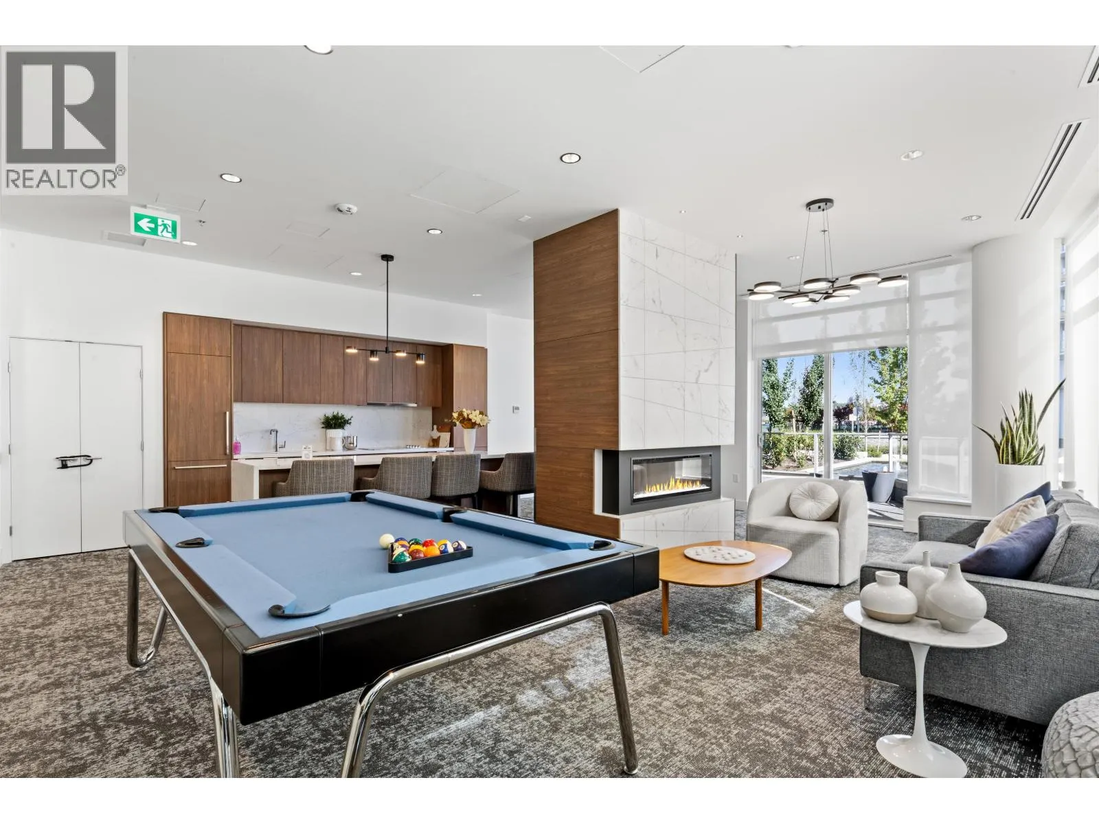 404 7683 PARK CRESCENT