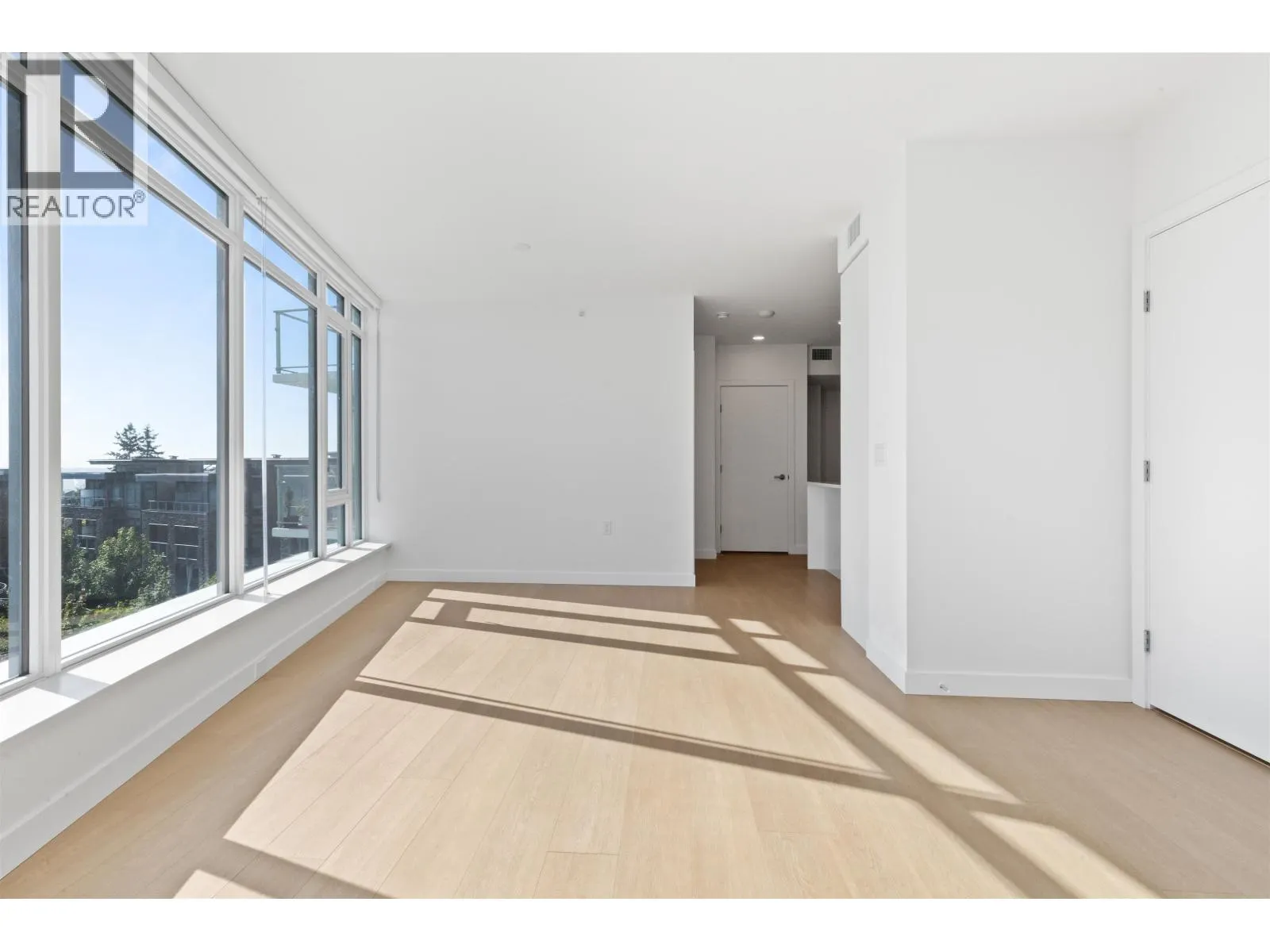 404 7683 PARK CRESCENT