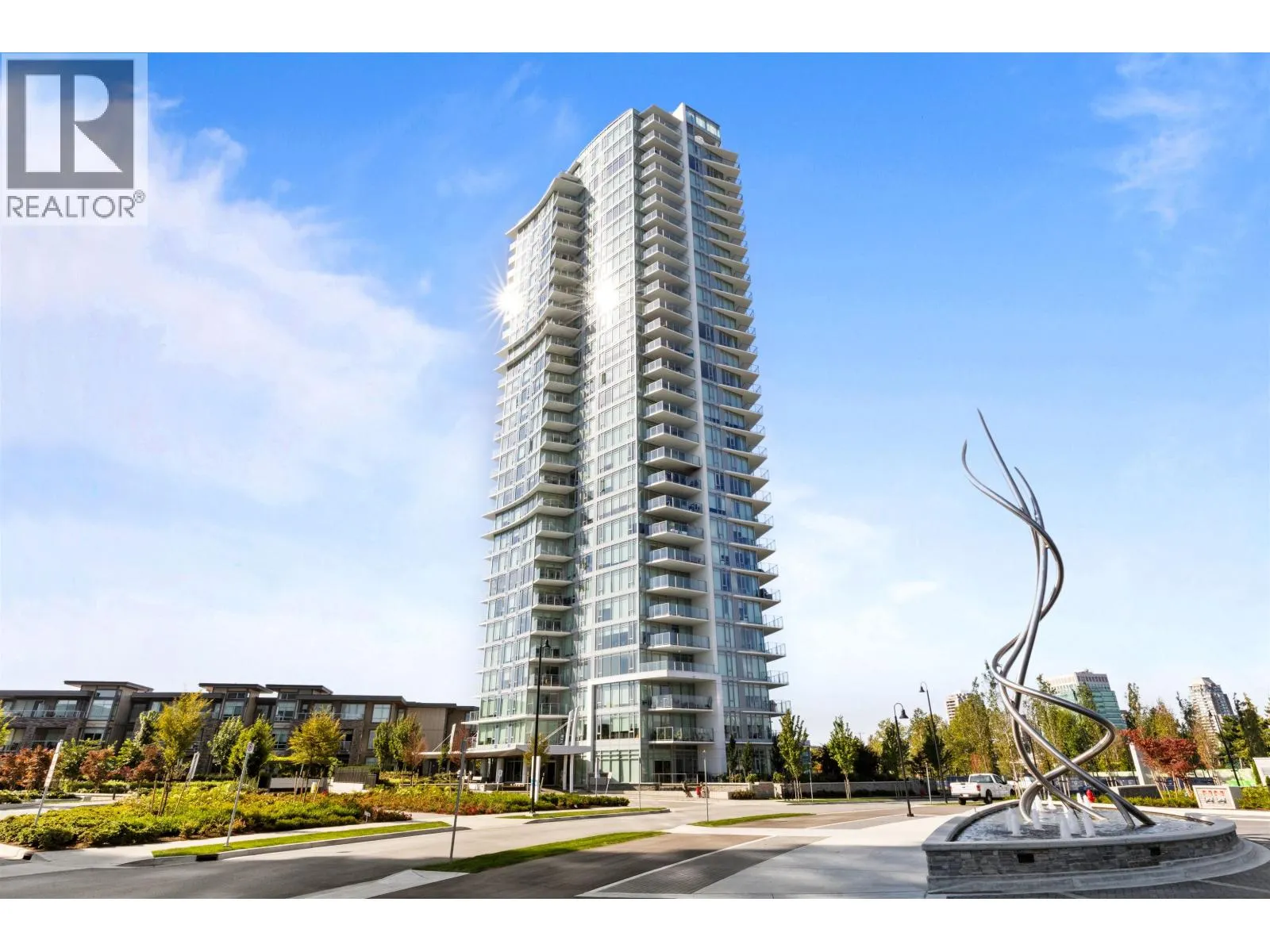 404 7683 PARK CRESCENT