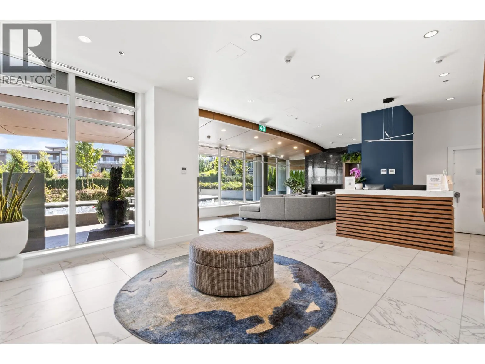 404 7683 PARK CRESCENT