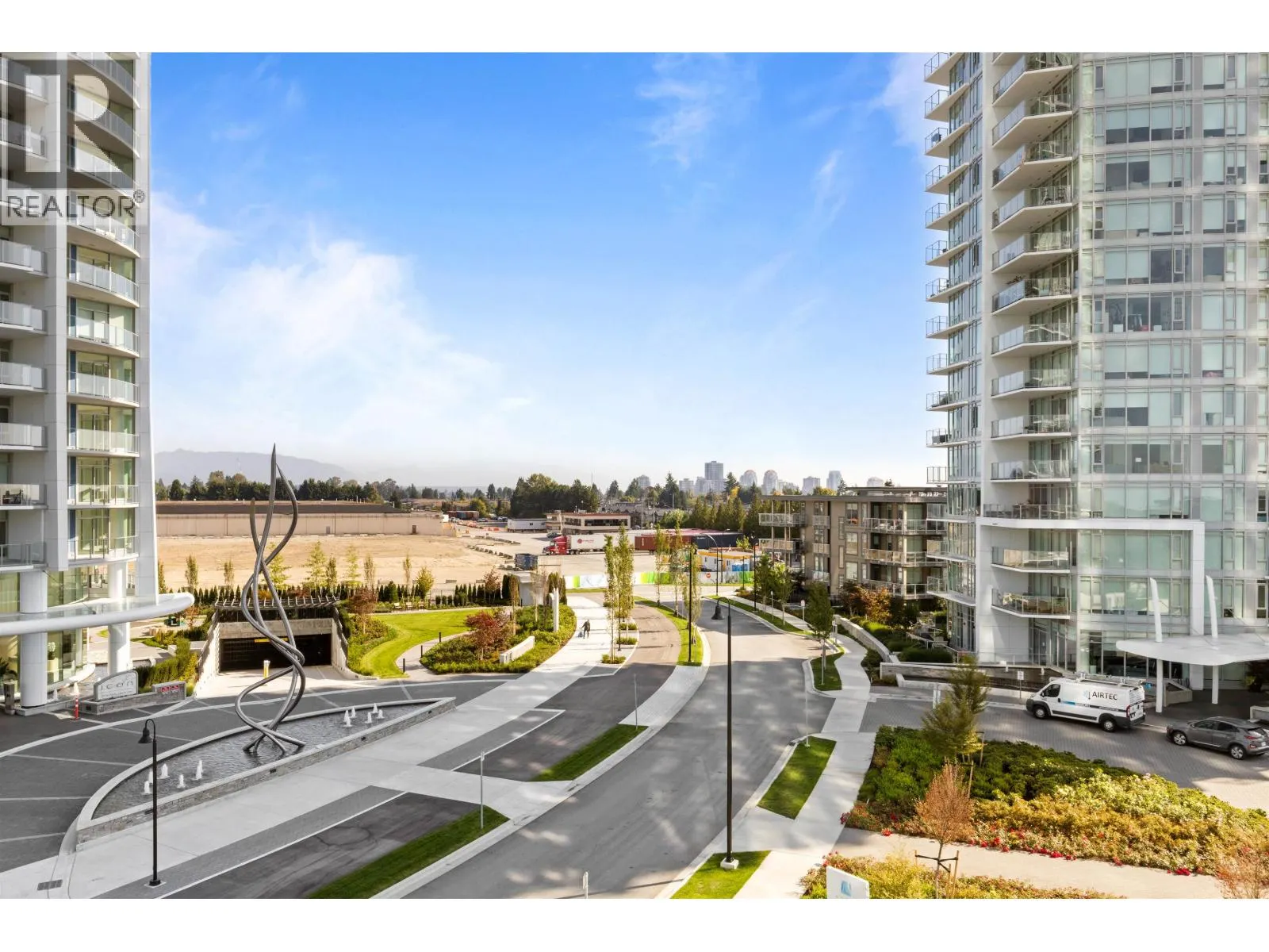 404 7683 PARK CRESCENT