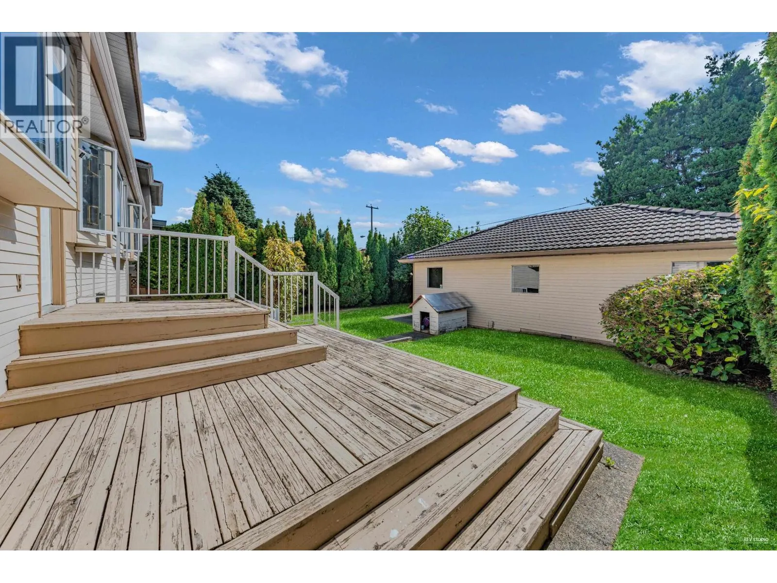 426 W 44TH AVENUE