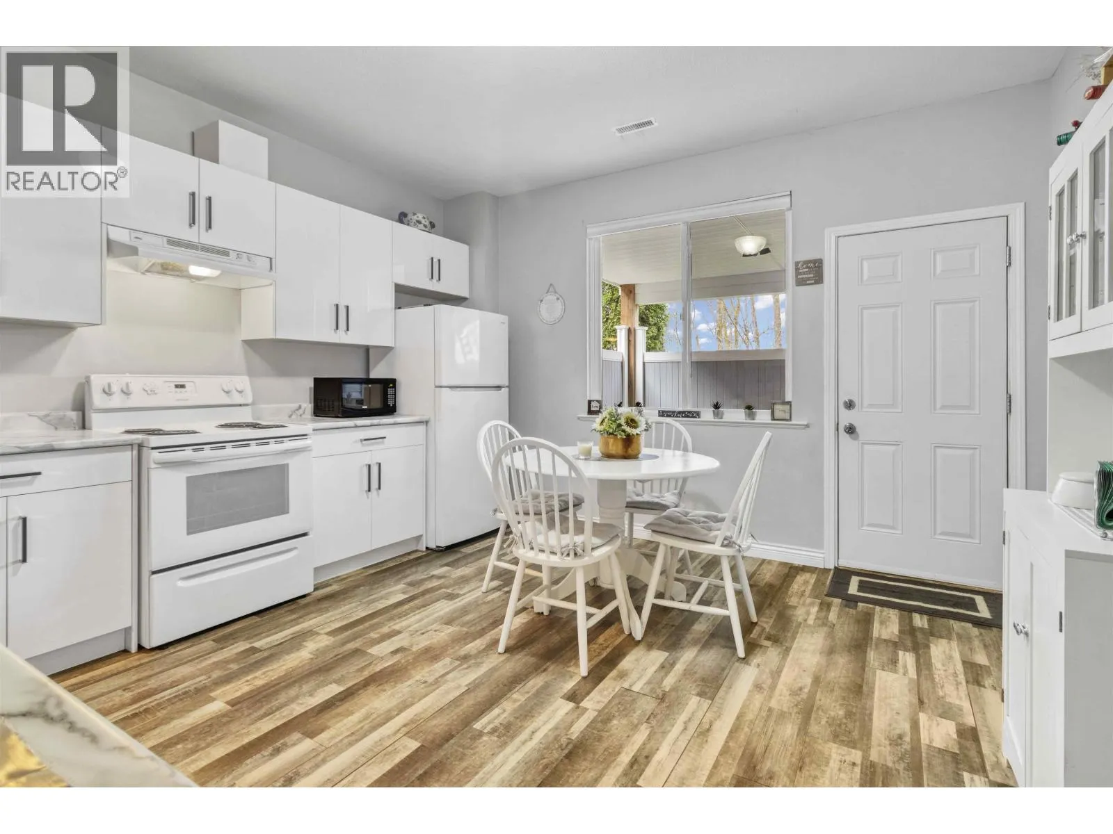 23404 TAMARACK LANE