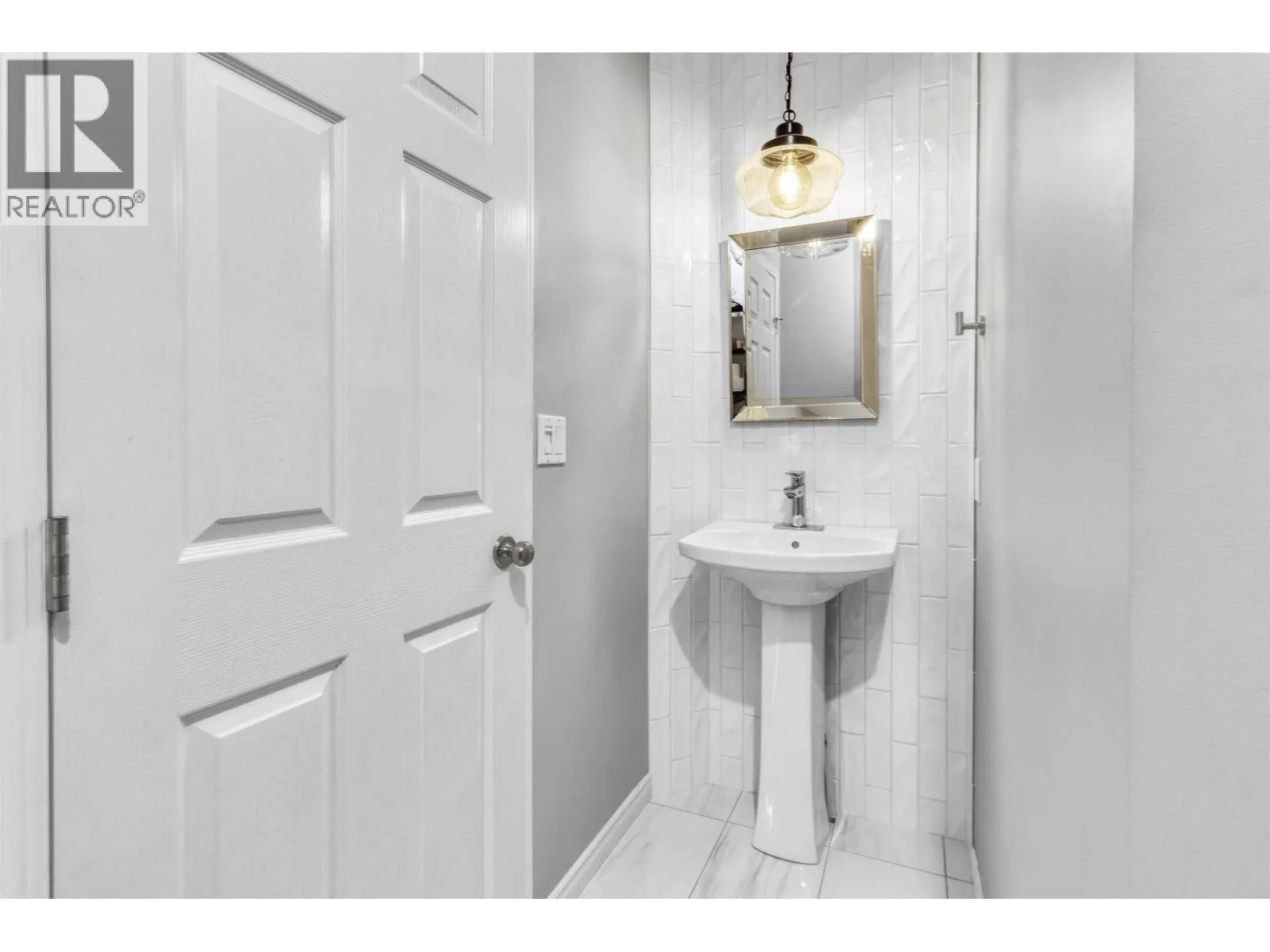 23404 TAMARACK LANE