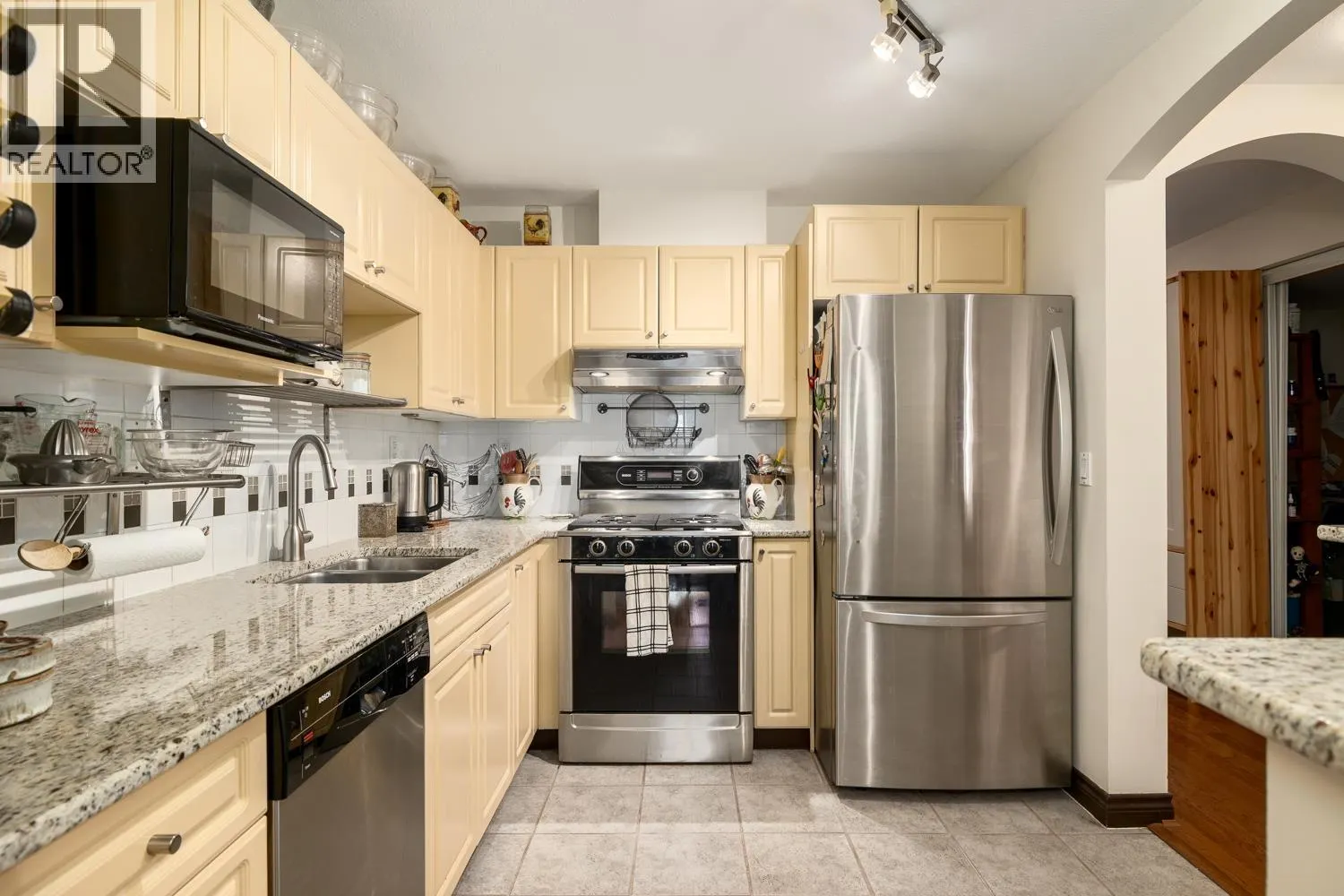 206 5723 COLLINGWOOD STREET