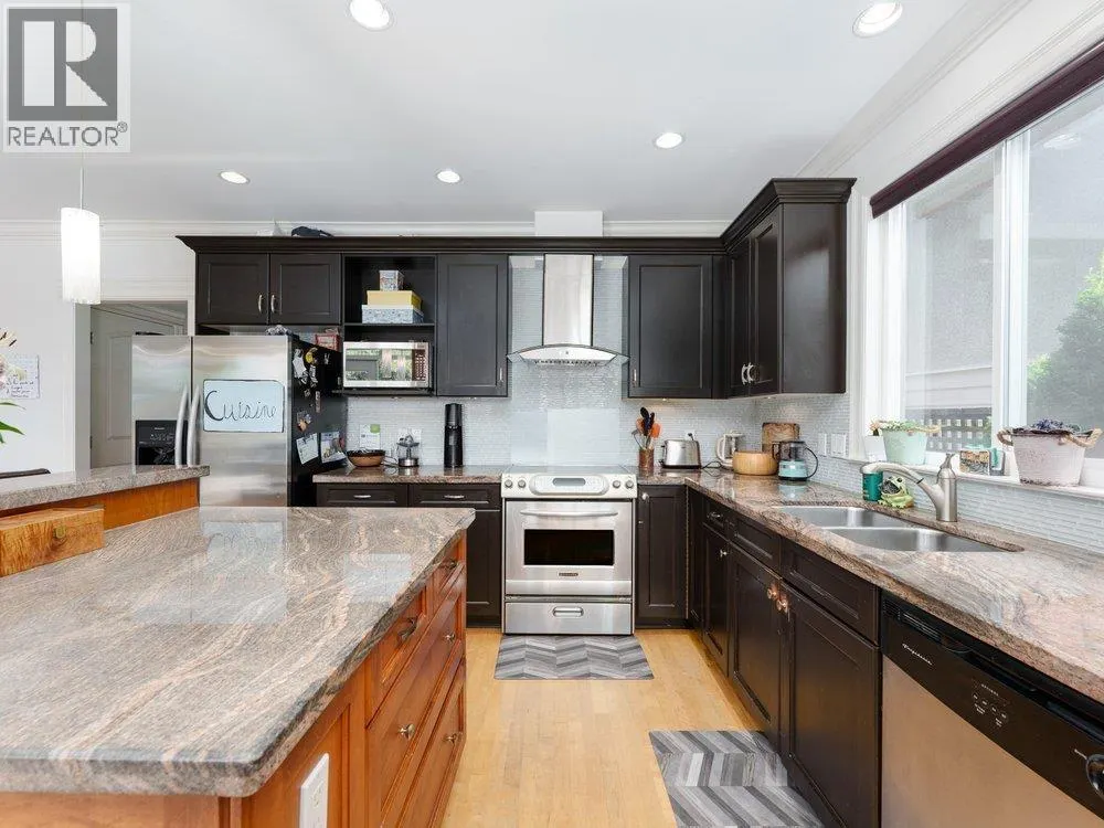 331 W 14TH STREET