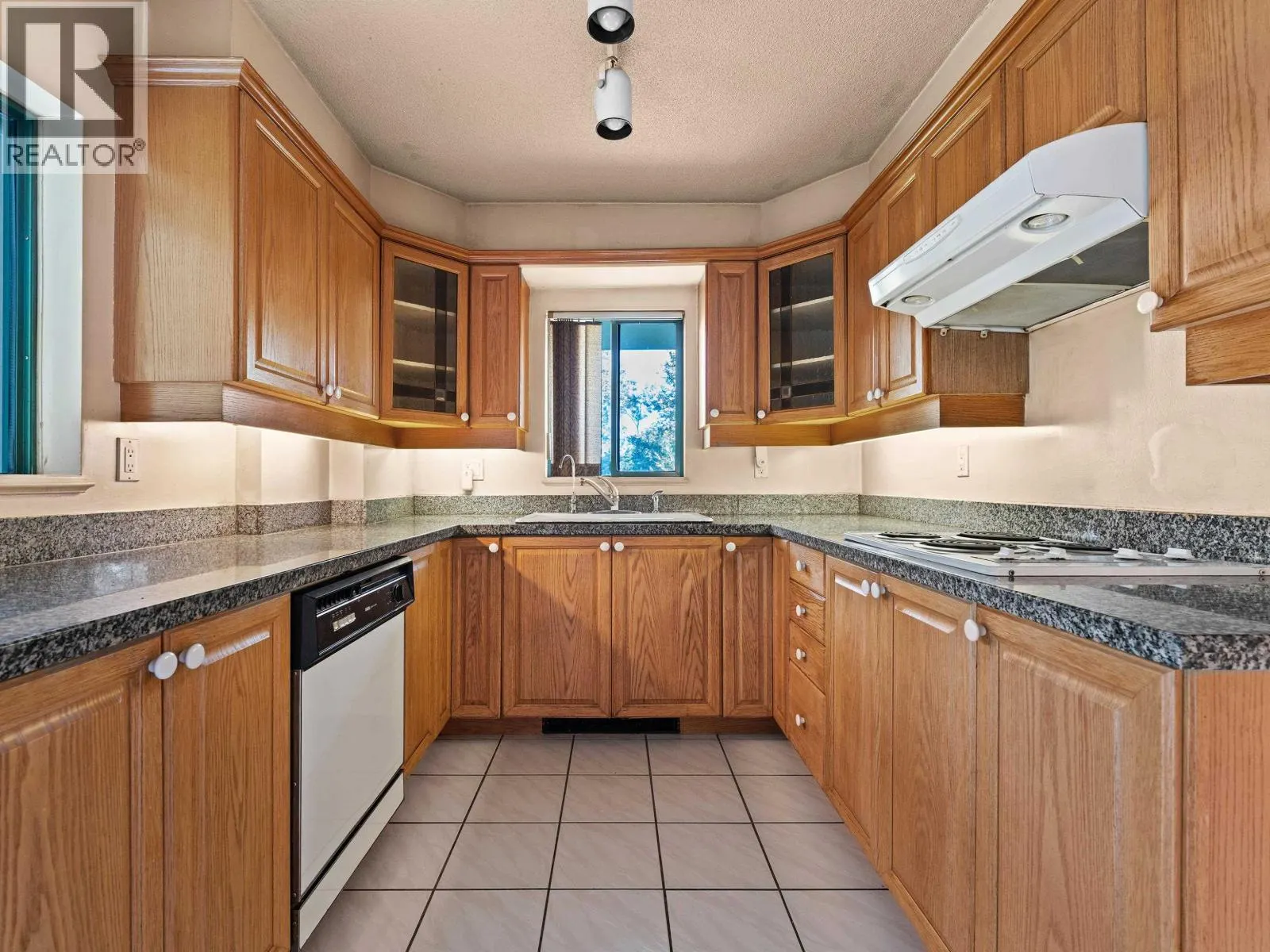 7A 338 TAYLOR WAY