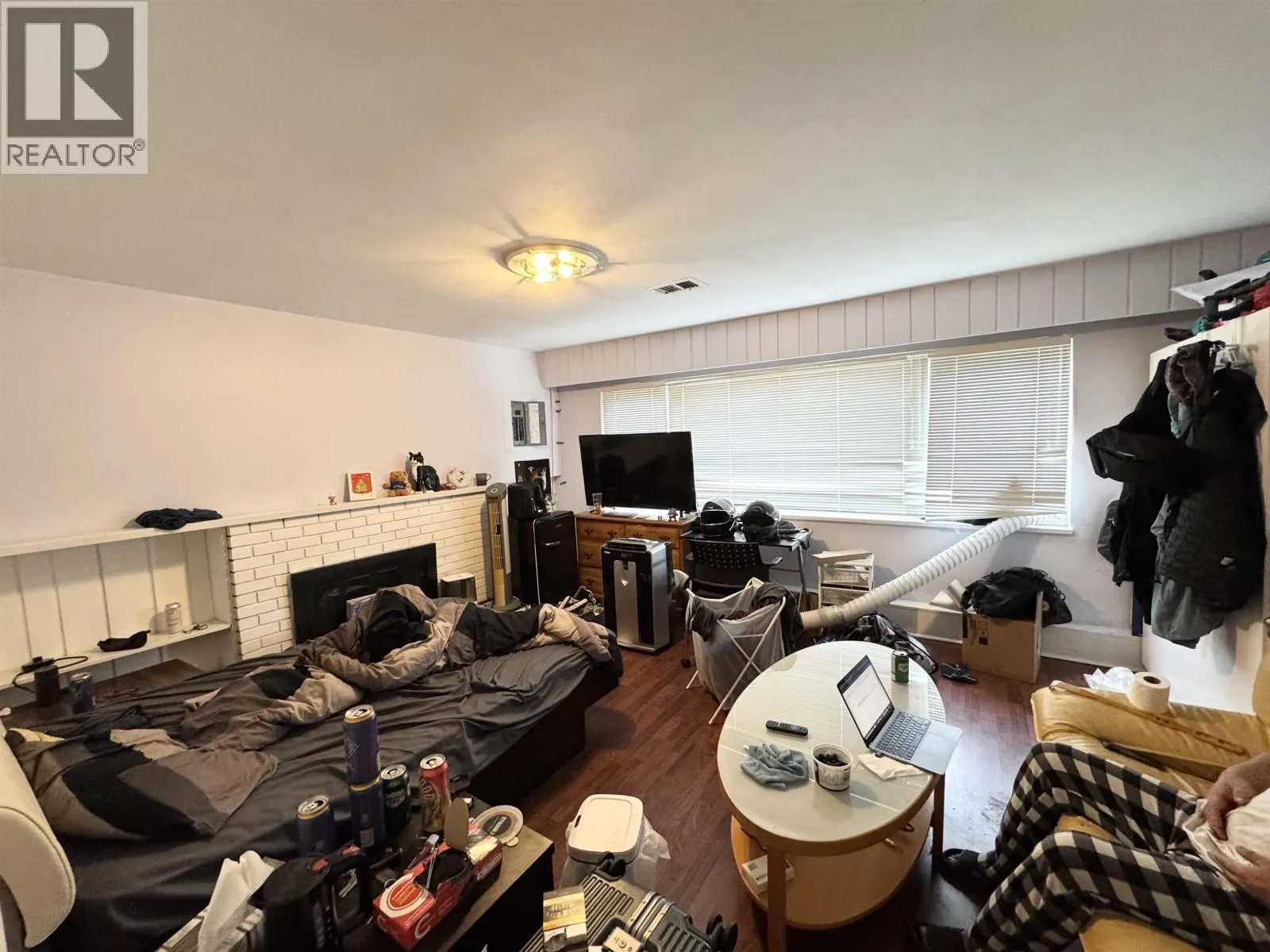 1305 KENSINGTON AVENUE