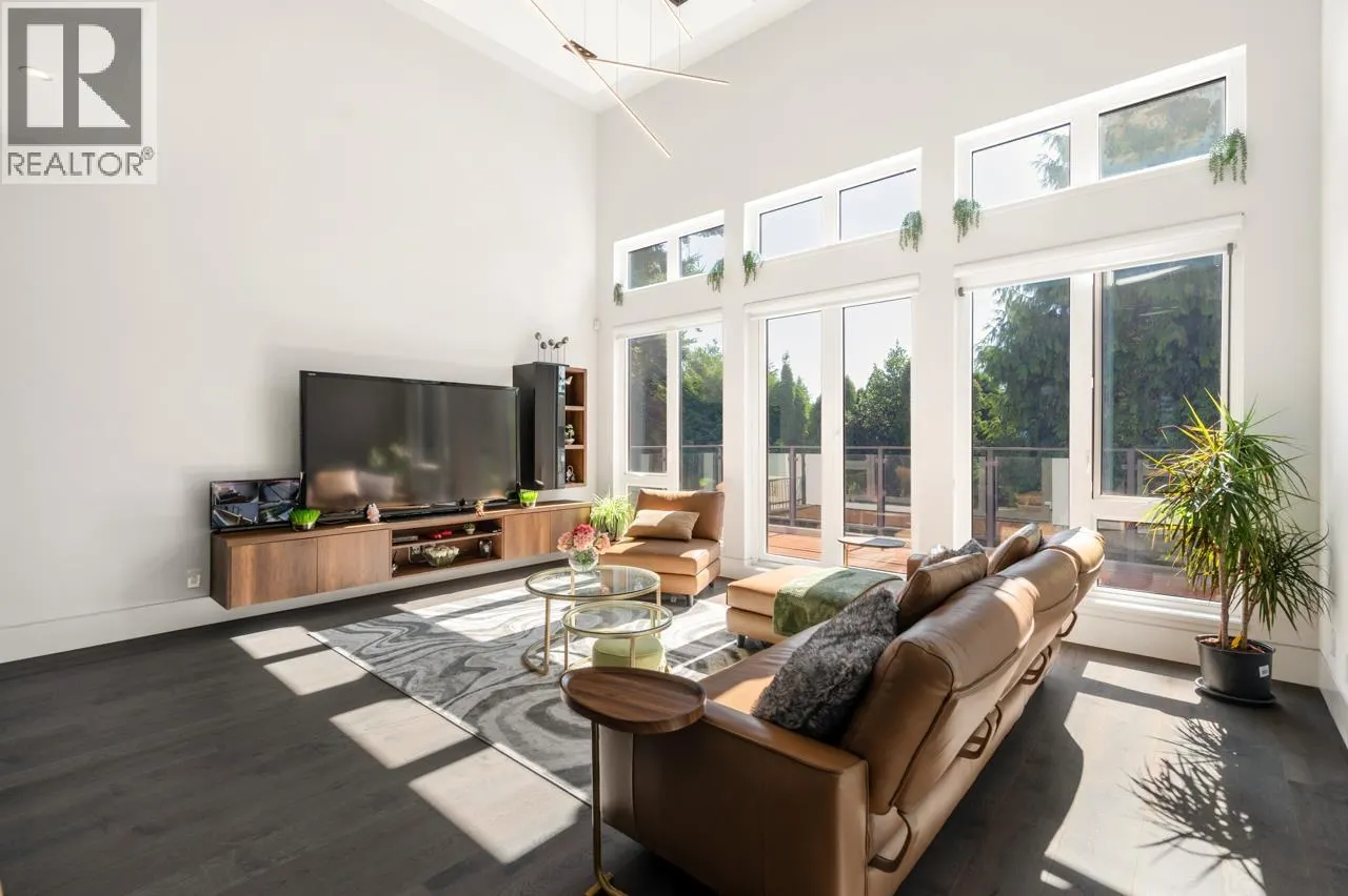 4380 LANCELOT DRIVE