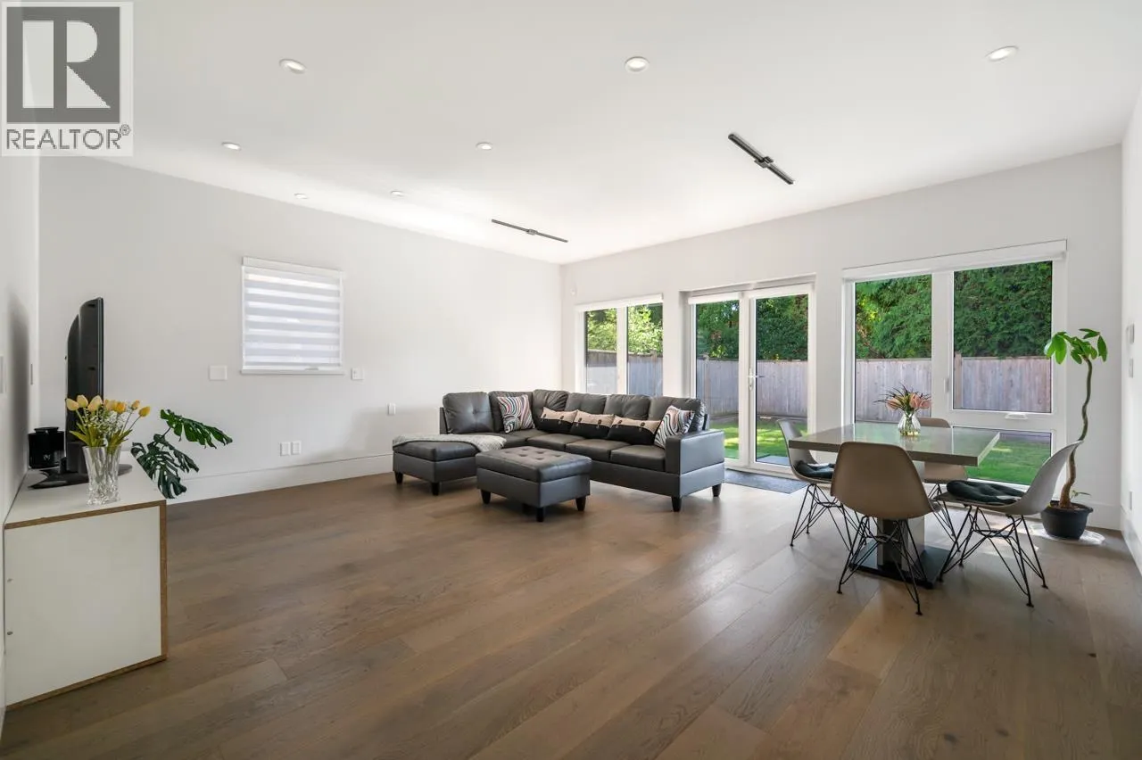 4380 LANCELOT DRIVE