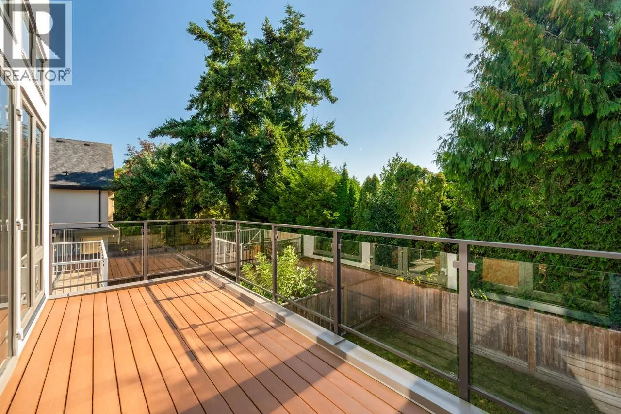 4380 LANCELOT DRIVE