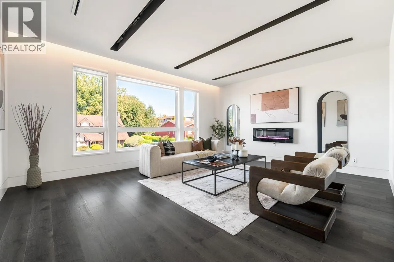 4380 LANCELOT DRIVE