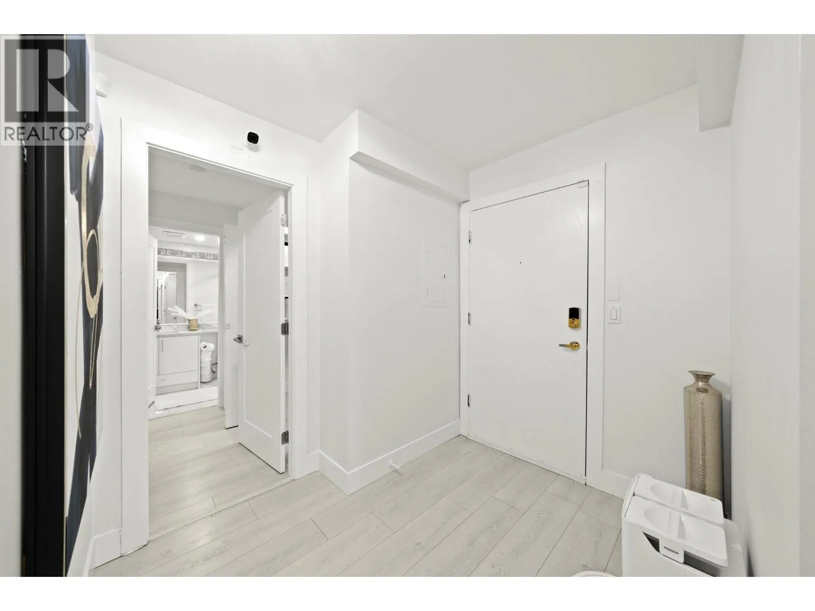 905 1185 QUAYSIDE DRIVE