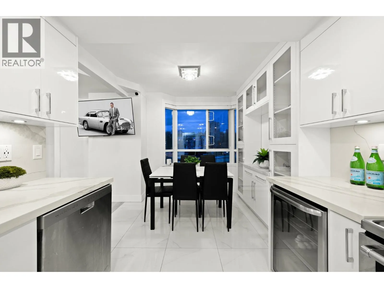 905 1185 QUAYSIDE DRIVE