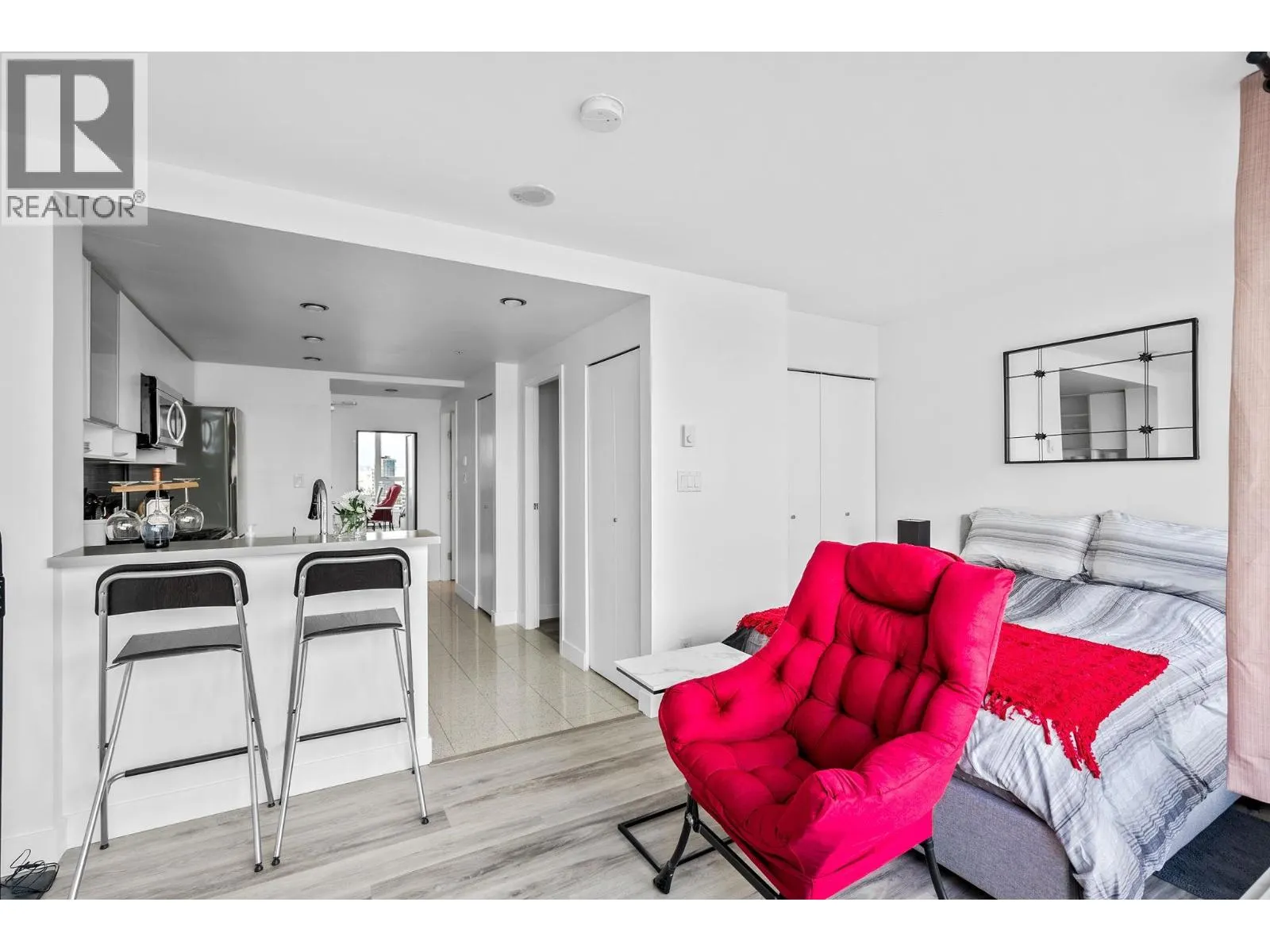 3106 928 BEATTY STREET