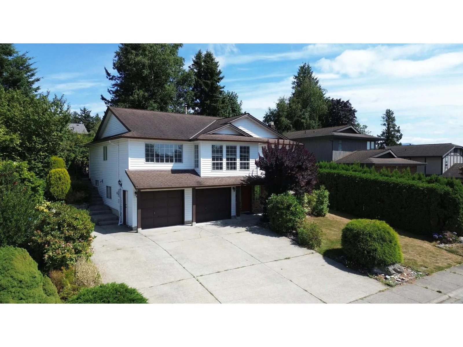 2138 ESSEX DRIVE